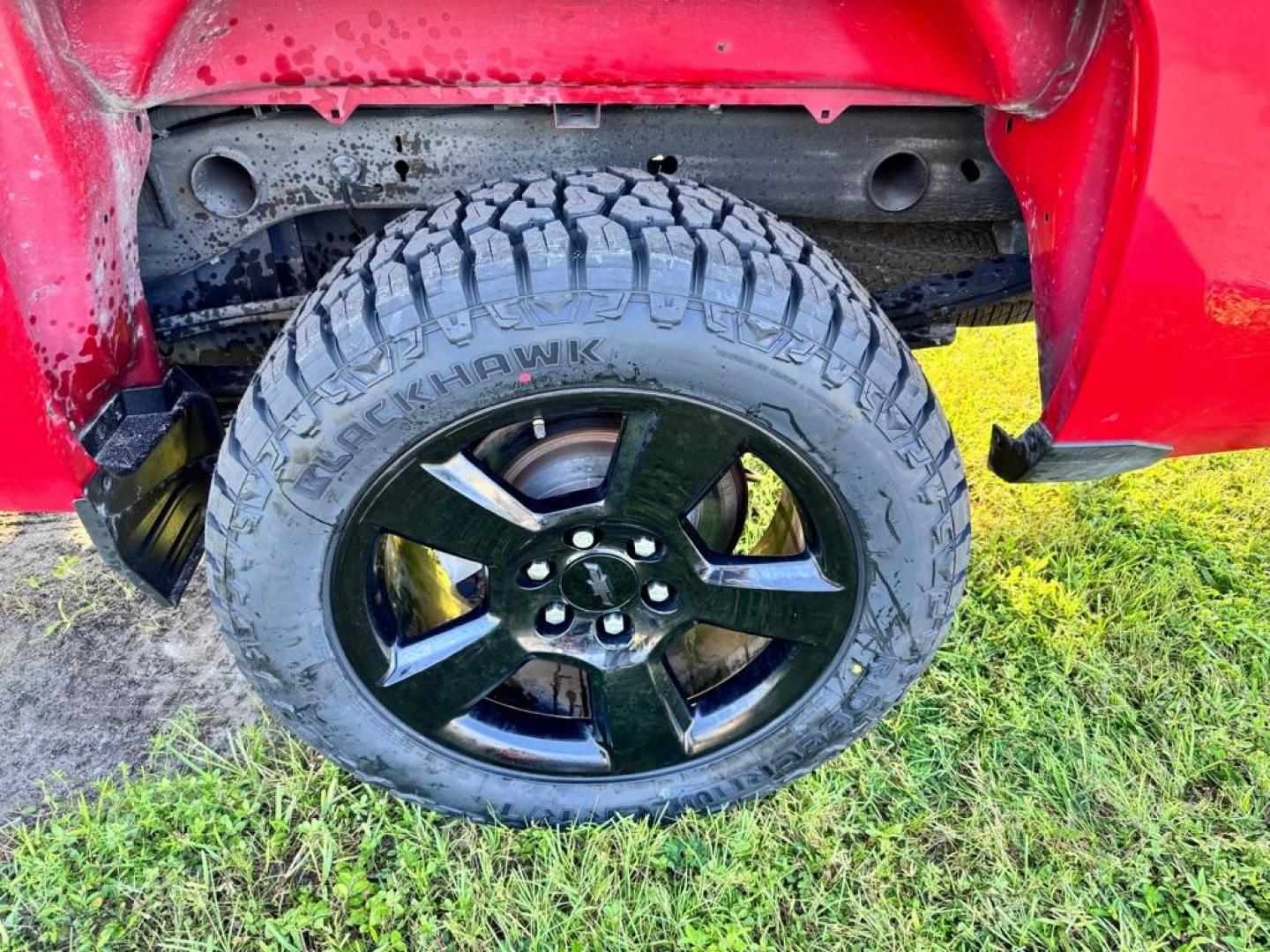 2018 RED CHEVROLET SILVERADO 1500 CUSTOM (1GCRCPEH9JZ) with an 4.3L engine, Automatic transmission, located at 2929 9th St. West, Bradenton, 34205, (941) 242-2810, 27.473591, -82.570679 - Photo#15