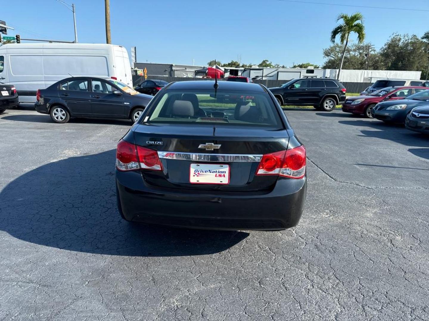 2013 GRAY CHEVROLET CRUZE LS (1G1PA5SH1D7) with an 1.8L engine, Automatic transmission, located at 2929 9th St. West, Bradenton, 34205, (941) 242-2810, 27.473591, -82.570679 - Photo#5