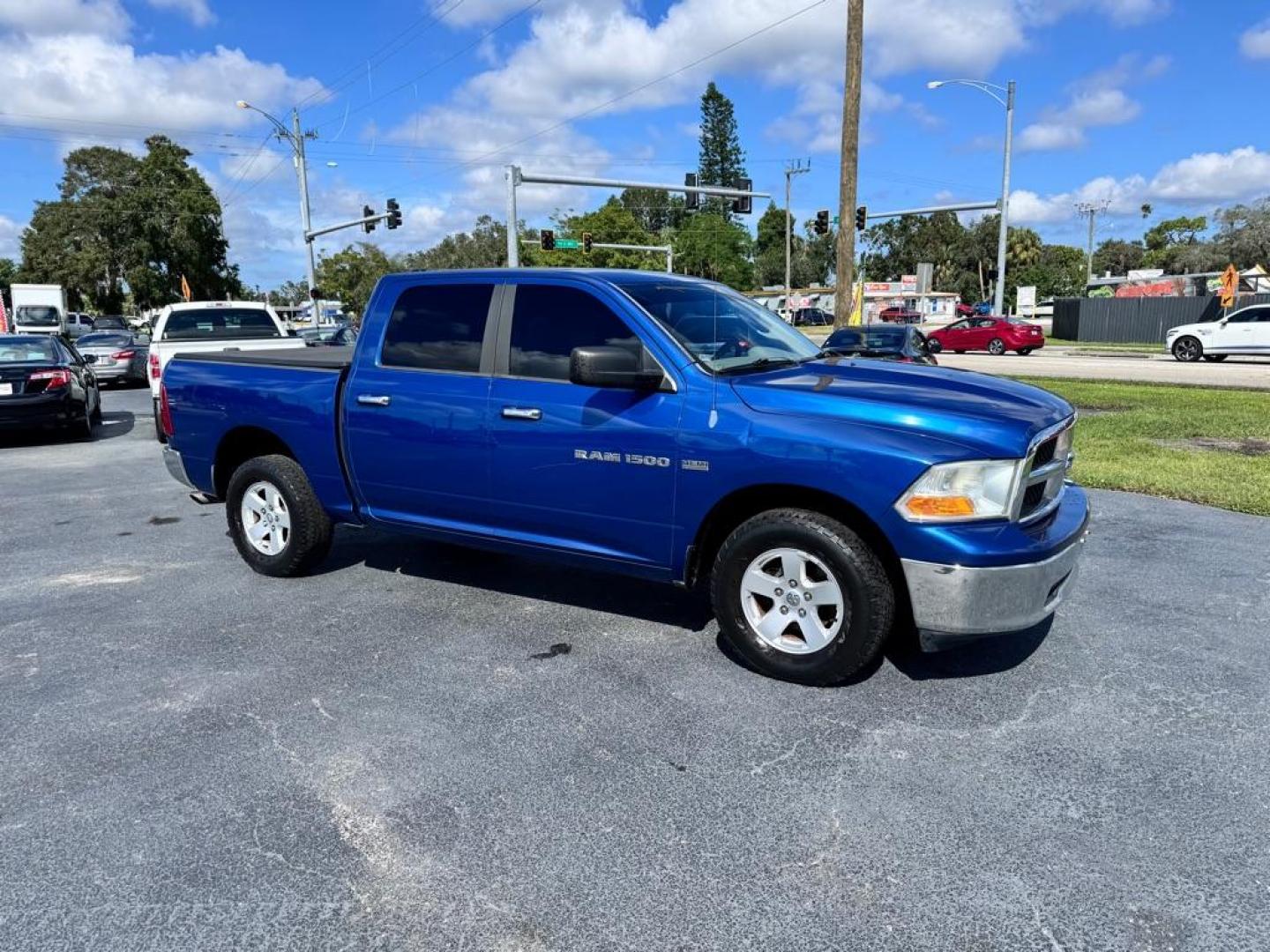 2011 BLUE DODGE RAM 1500 (1D7RV1CT7BS) with an 5.7L engine, Automatic transmission, located at 2929 9th St. West, Bradenton, 34205, (941) 242-2810, 27.473591, -82.570679 - Photo#2