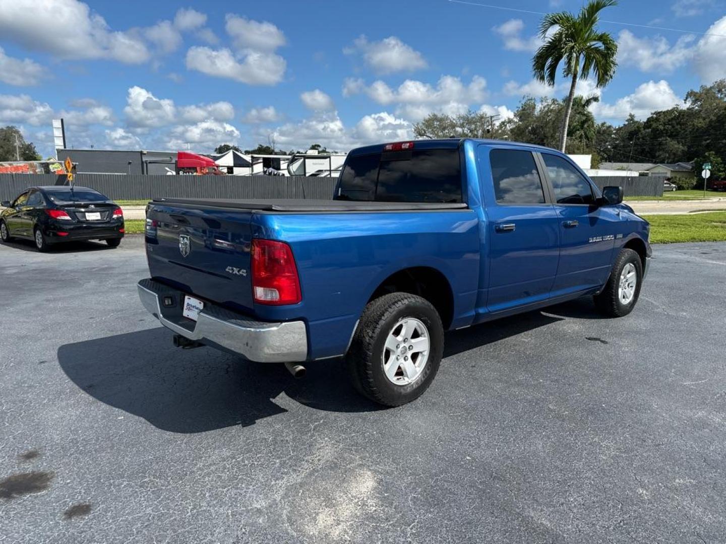 2011 BLUE DODGE RAM 1500 (1D7RV1CT7BS) with an 5.7L engine, Automatic transmission, located at 2929 9th St. West, Bradenton, 34205, (941) 242-2810, 27.473591, -82.570679 - Photo#8