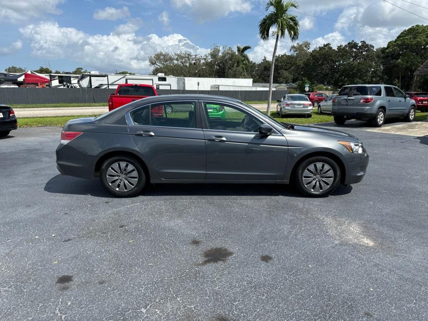 2009 SILVER HONDA ACCORD LX (1HGCP26349A) with an 2.4L engine, Automatic transmission, located at 2929 9th St. West, Bradenton, 34205, (941) 242-2810, 27.473591, -82.570679 - Photo#7