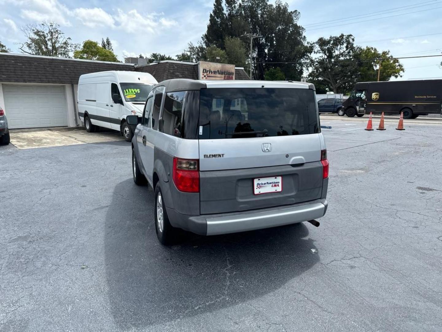 2003 SILVER HONDA ELEMENT EX (5J6YH286X3L) with an 2.4L engine, Automatic transmission, located at 2929 9th St. West, Bradenton, 34205, (941) 242-2810, 27.473591, -82.570679 - Photo#6