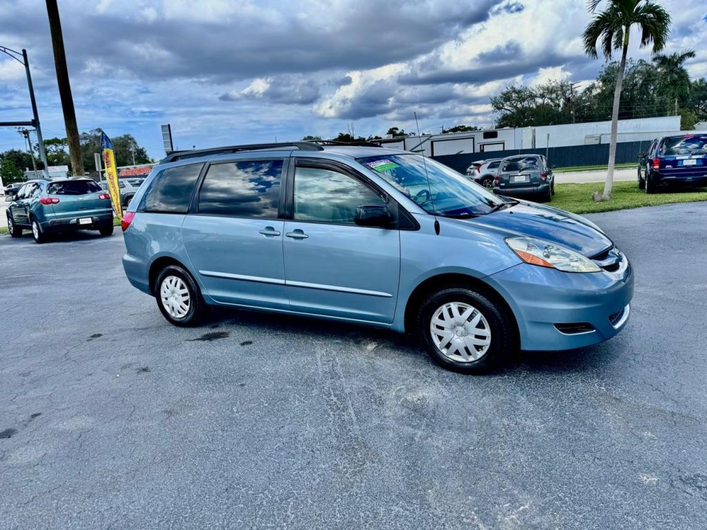 2006 BLUE TOYOTA SIENNA CE (5TDZA23CX6S) with an 3.3L engine, Automatic transmission, located at 2929 9th St. West, Bradenton, 34205, (941) 242-2810, 27.473591, -82.570679 - Thanks for inquring into DriveNation USA! All vehicles listed can be viewed at www.drivenationusa.com for vehicle history reports and additonal info. We cannot quote any terms such as down payments or monthly payments without an application. You can apply directly at www.drivenationusa.com or by con - Photo#16