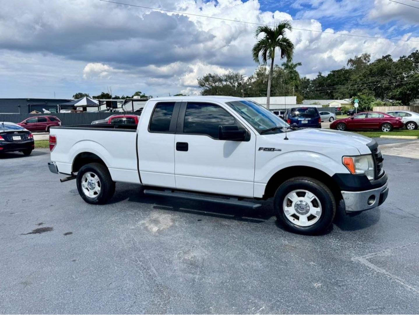 2013 WHITE FORD F150 SUPER CAB (1FTEX1CM0DK) with an 3.7L engine, Automatic transmission, located at 2929 9th St. West, Bradenton, 34205, (941) 242-2810, 27.473591, -82.570679 - Thanks for inquring into DriveNation USA! All vehicles listed can be viewed at www.drivenationusa.com for vehicle history reports and additonal info. We cannot quote any terms such as down payments or monthly payments without an application. You can apply directly at www.drivenationusa.com or by con - Photo#0