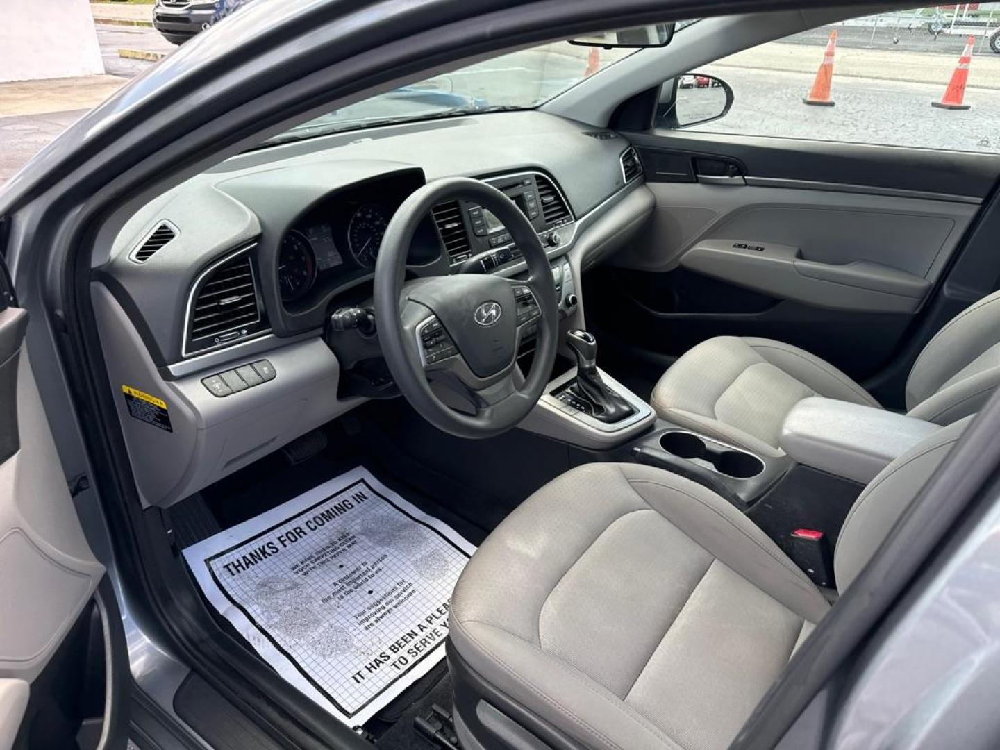 2018 GRAY HYUNDAI ELANTRA SE (KMHD74LF1JU) with an 2.0L engine, Automatic transmission, located at 2929 9th St. West, Bradenton, 34205, (941) 242-2810, 27.473591, -82.570679 - Photo#7