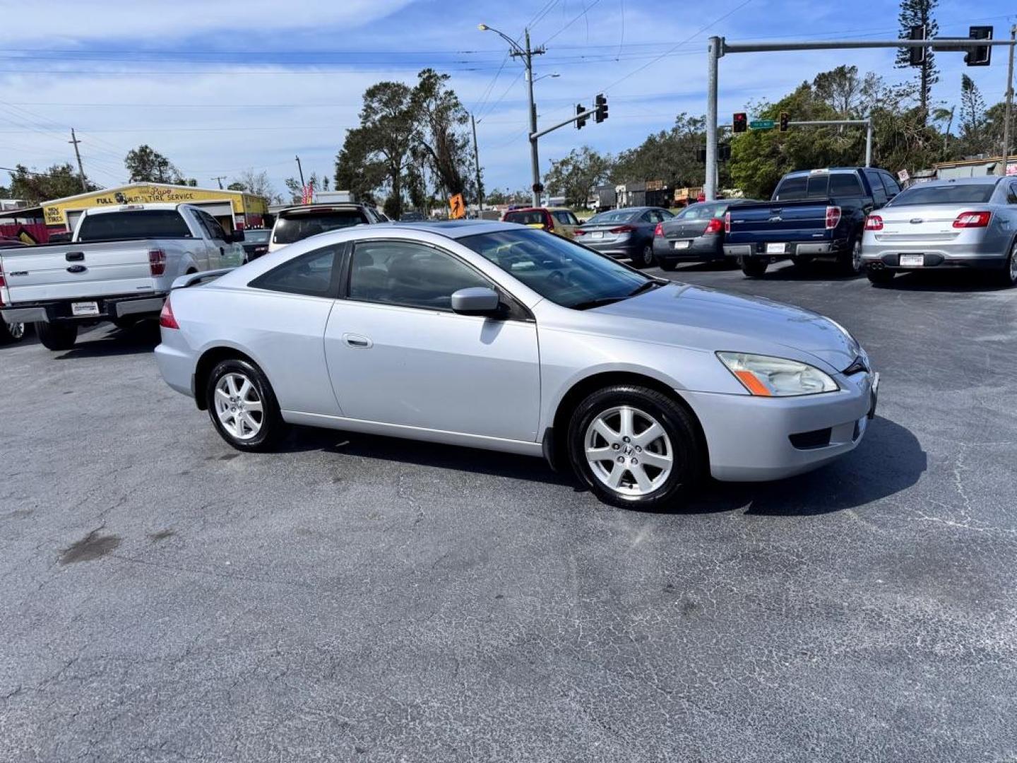 2005 SILVER HONDA ACCORD EX (1HGCM82615A) with an 3.0L engine, Automatic transmission, located at 2929 9th St. West, Bradenton, 34205, (941) 242-2810, 27.473591, -82.570679 - Thanks for inquring into DriveNation USA! All vehicles listed can be viewed at www.drivenationusa.com for vehicle history reports and additonal info. We cannot quote any terms such as down payments or monthly payments without an application. You can apply directly at www.drivenationusa.com or by con - Photo#1