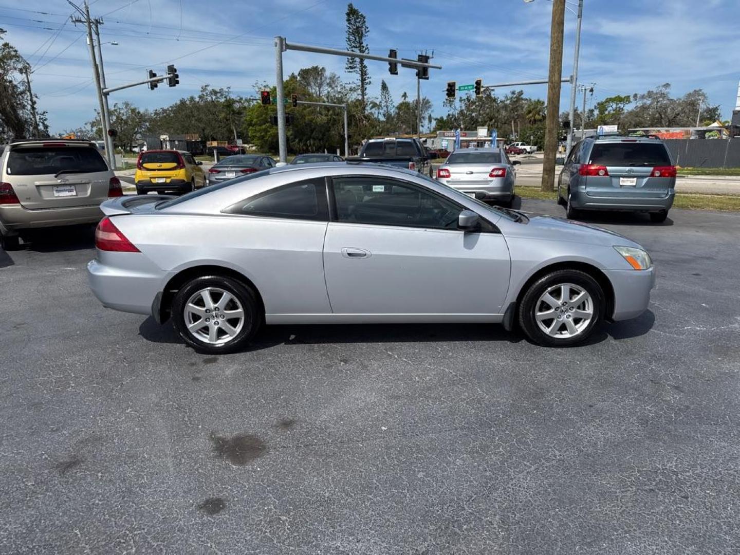 2005 SILVER HONDA ACCORD EX (1HGCM82615A) with an 3.0L engine, Automatic transmission, located at 2929 9th St. West, Bradenton, 34205, (941) 242-2810, 27.473591, -82.570679 - Thanks for inquring into DriveNation USA! All vehicles listed can be viewed at www.drivenationusa.com for vehicle history reports and additonal info. We cannot quote any terms such as down payments or monthly payments without an application. You can apply directly at www.drivenationusa.com or by con - Photo#8