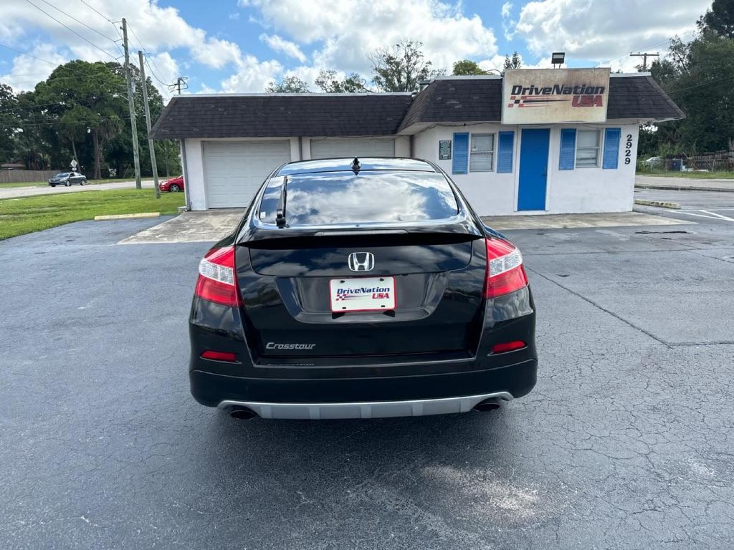 2015 BROWN HONDA CROSSTOUR EX (5J6TF3H39FL) with an 2.4L engine, Automatic transmission, located at 2929 9th St. West, Bradenton, 34205, (941) 242-2810, 27.473591, -82.570679 - Photo#6