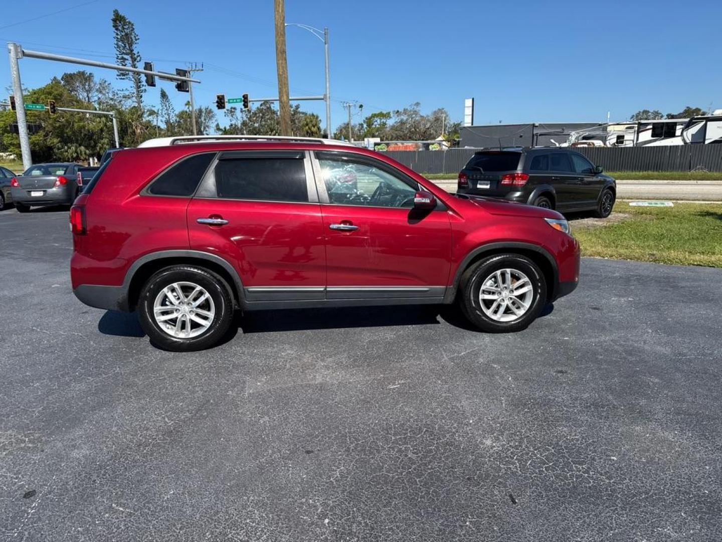 2014 RED KIA SORENTO LX (5XYKT3A61EG) with an 2.4L engine, Automatic transmission, located at 2929 9th St. West, Bradenton, 34205, (941) 242-2810, 27.473591, -82.570679 - Thanks for inquring into DriveNation USA! All vehicles listed can be viewed at www.drivenationusa.com for vehicle history reports and additonal info. We cannot quote any terms such as down payments or monthly payments without an application. You can apply directly at www.drivenationusa.com or by con - Photo#8