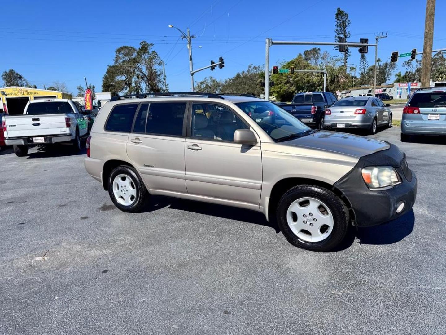 2006 GOLD TOYOTA HIGHLANDER LIMITED (JTEDP21A460) with an 3.3L engine, Automatic transmission, located at 2929 9th St. West, Bradenton, 34205, (941) 242-2810, 27.473591, -82.570679 - Thanks for inquring into DriveNation USA! All vehicles listed can be viewed at www.drivenationusa.com for vehicle history reports and additonal info. We cannot quote any terms such as down payments or monthly payments without an application. You can apply directly at www.drivenationusa.com or by con - Photo#0