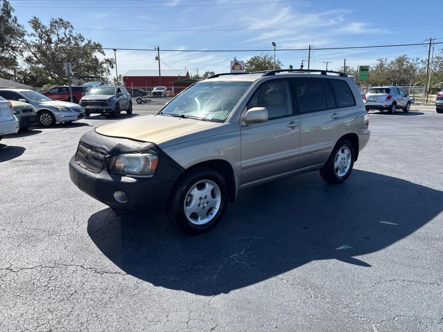 2006 GOLD TOYOTA HIGHLANDER LIMITED (JTEDP21A460) with an 3.3L engine, Automatic transmission, located at 2929 9th St. West, Bradenton, 34205, (941) 242-2810, 27.473591, -82.570679 - Thanks for inquring into DriveNation USA! All vehicles listed can be viewed at www.drivenationusa.com for vehicle history reports and additonal info. We cannot quote any terms such as down payments or monthly payments without an application. You can apply directly at www.drivenationusa.com or by con - Photo#3