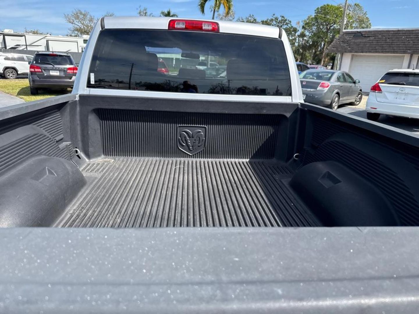 2012 SILVER DODGE RAM 1500 SLT (1C6RD6FT0CS) with an 5.7L engine, Automatic transmission, located at 2929 9th St. West, Bradenton, 34205, (941) 242-2810, 27.473591, -82.570679 - Thanks for inquring into DriveNation USA! All vehicles listed can be viewed at www.drivenationusa.com for vehicle history reports and additonal info. We cannot quote any terms such as down payments or monthly payments without an application. You can apply directly at www.drivenationusa.com or by con - Photo#10