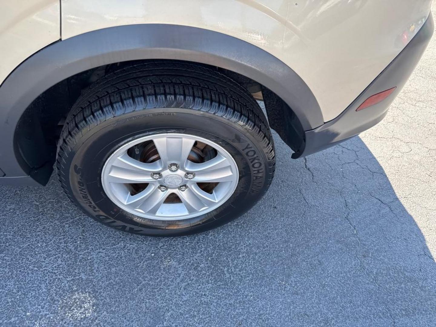 2009 TAN SATURN VUE XE (3GSCL33P19S) with an 2.4L engine, Automatic transmission, located at 2929 9th St. West, Bradenton, 34205, (941) 242-2810, 27.473591, -82.570679 - Thanks for inquring into DriveNation USA! All vehicles listed can be viewed at www.drivenationusa.com for vehicle history reports and additonal info. We cannot quote any terms such as down payments or monthly payments without an application. You can apply directly at www.drivenationusa.com or by con - Photo#9