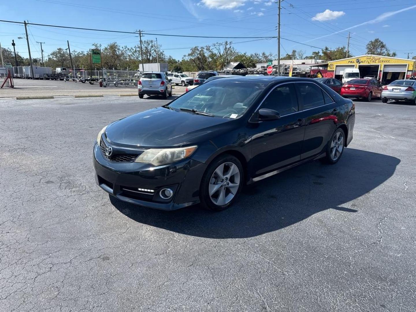 2014 GRAY TOYOTA CAMRY SE (4T1BK1FK9EU) with an 3.5L engine, Automatic transmission, located at 2929 9th St. West, Bradenton, 34205, (941) 242-2810, 27.473591, -82.570679 - Thanks for inquring into DriveNation USA! All vehicles listed can be viewed at www.drivenationusa.com for vehicle history reports and additonal info. We cannot quote any terms such as down payments or monthly payments without an application. You can apply directly at www.drivenationusa.com or by con - Photo#3