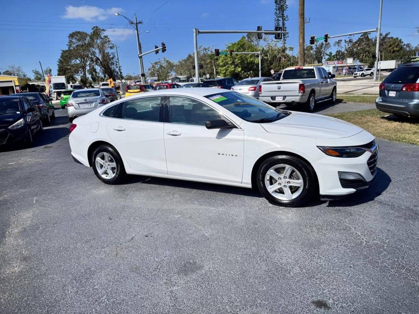 2021 WHITE CHEVROLET MALIBU LS (1G1ZC5ST8MF) with an 1.5L engine, Continuously Variable transmission, located at 2929 9th St. West, Bradenton, 34205, (941) 242-2810, 27.473591, -82.570679 - Thanks for inquring into DriveNation USA! All vehicles listed can be viewed at www.drivenationusa.com for vehicle history reports and additonal info. We cannot quote any terms such as down payments or monthly payments without an application. You can apply directly at www.drivenationusa.com or by con - Photo#1