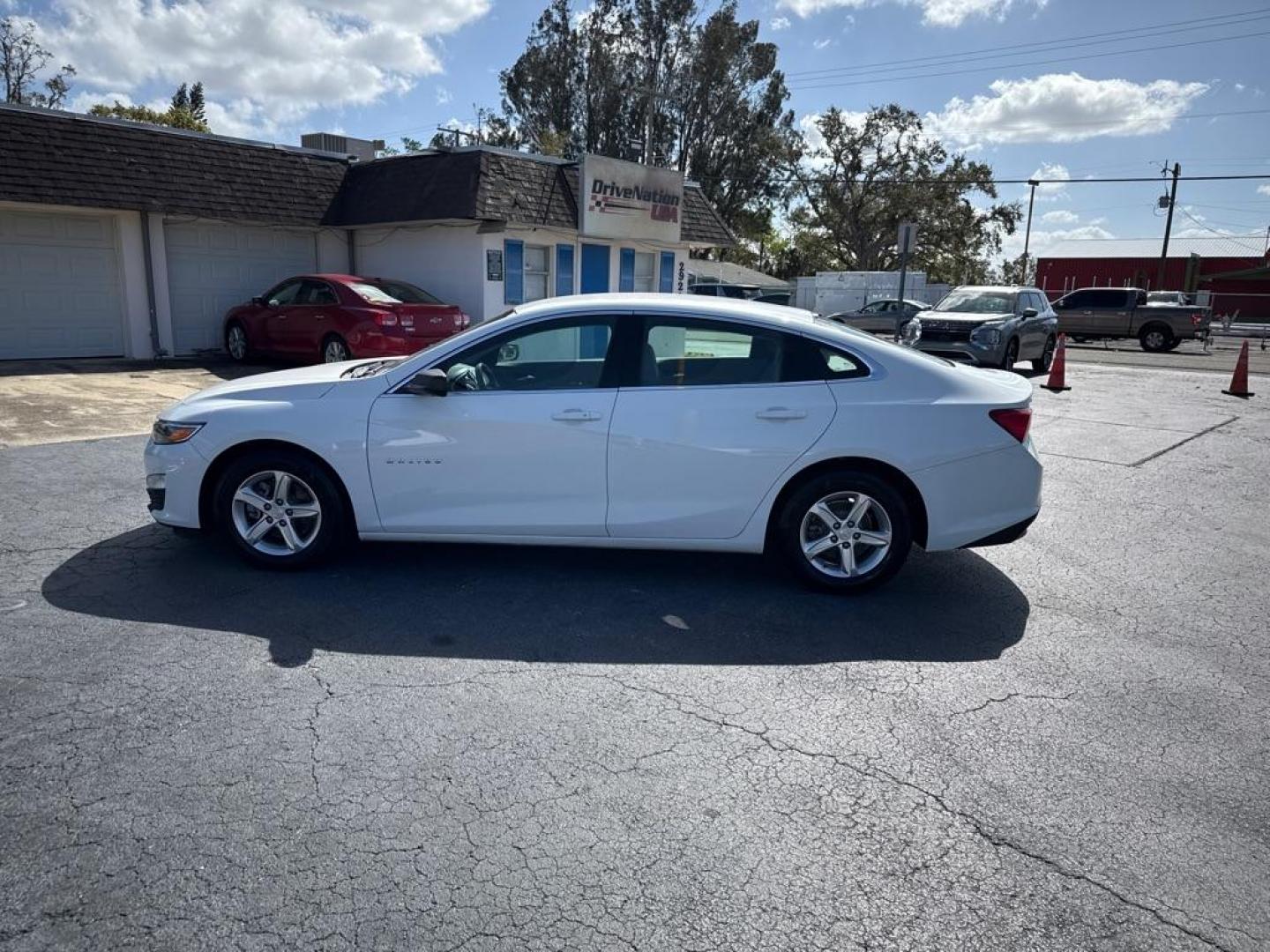 2021 WHITE CHEVROLET MALIBU LS (1G1ZC5ST8MF) with an 1.5L engine, Continuously Variable transmission, located at 2929 9th St. West, Bradenton, 34205, (941) 242-2810, 27.473591, -82.570679 - Thanks for inquring into DriveNation USA! All vehicles listed can be viewed at www.drivenationusa.com for vehicle history reports and additonal info. We cannot quote any terms such as down payments or monthly payments without an application. You can apply directly at www.drivenationusa.com or by con - Photo#4