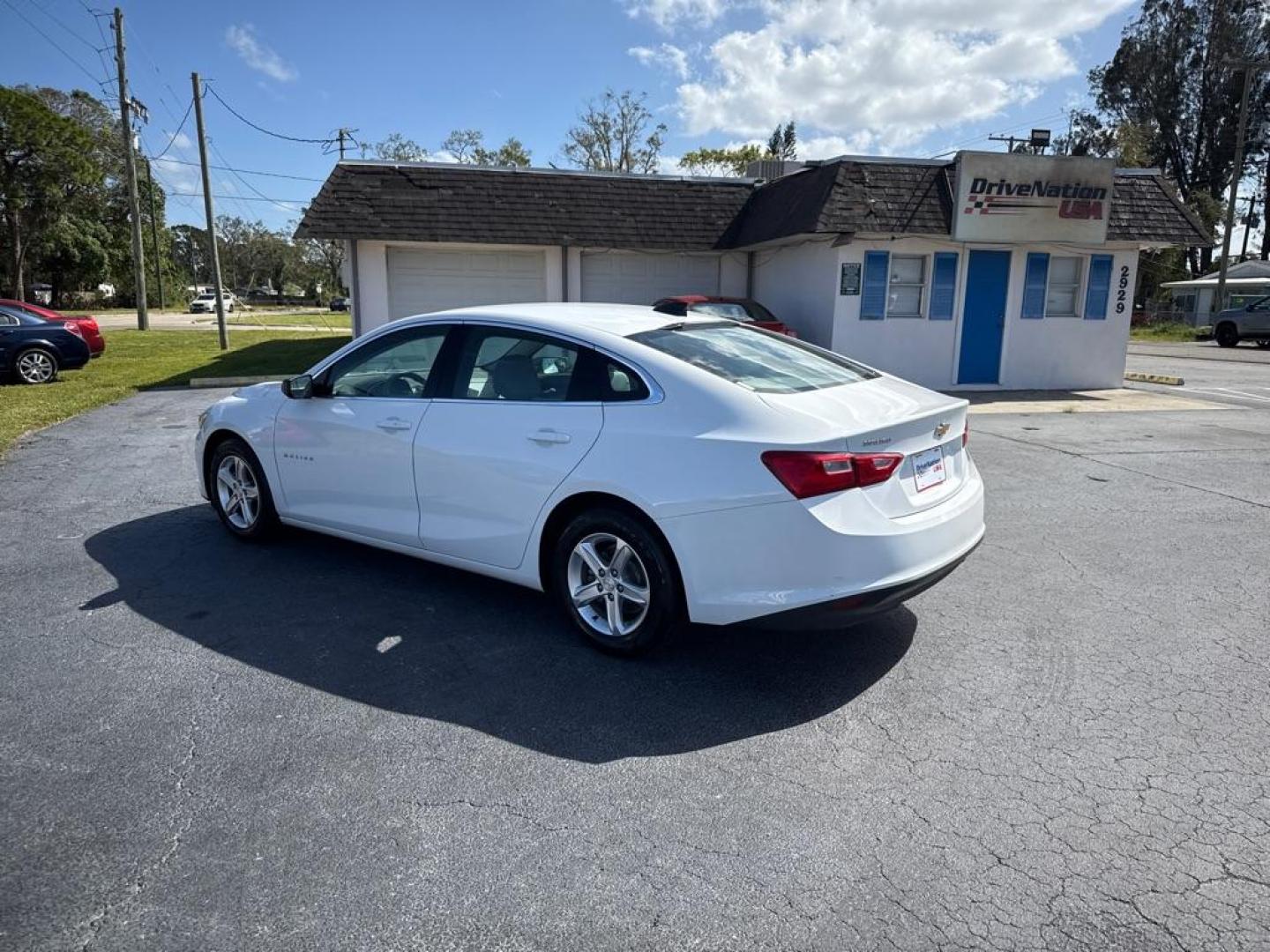 2021 WHITE CHEVROLET MALIBU LS (1G1ZC5ST8MF) with an 1.5L engine, Continuously Variable transmission, located at 2929 9th St. West, Bradenton, 34205, (941) 242-2810, 27.473591, -82.570679 - Thanks for inquring into DriveNation USA! All vehicles listed can be viewed at www.drivenationusa.com for vehicle history reports and additonal info. We cannot quote any terms such as down payments or monthly payments without an application. You can apply directly at www.drivenationusa.com or by con - Photo#5