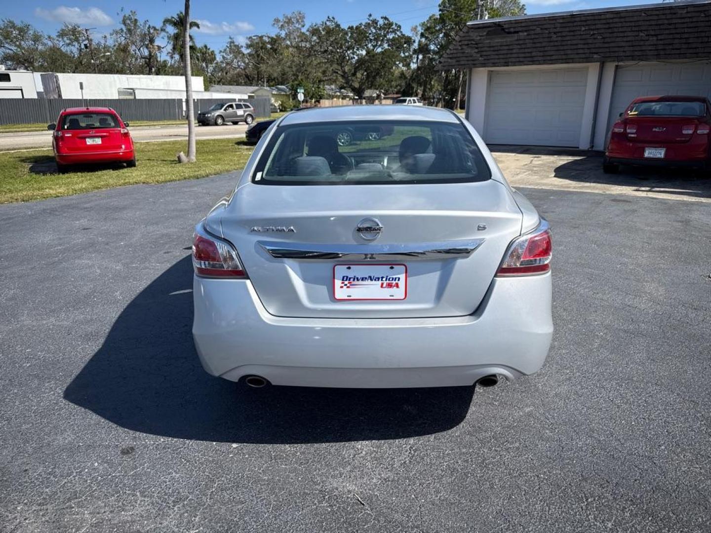 2015 SILVER NISSAN ALTIMA 2.5 (1N4AL3AP5FN) with an 2.5L engine, Continuously Variable transmission, located at 2929 9th St. West, Bradenton, 34205, (941) 242-2810, 27.473591, -82.570679 - Thanks for inquring into DriveNation USA! All vehicles listed can be viewed at www.drivenationusa.com for vehicle history reports and additonal info. We cannot quote any terms such as down payments or monthly payments without an application. You can apply directly at www.drivenationusa.com or by con - Photo#6