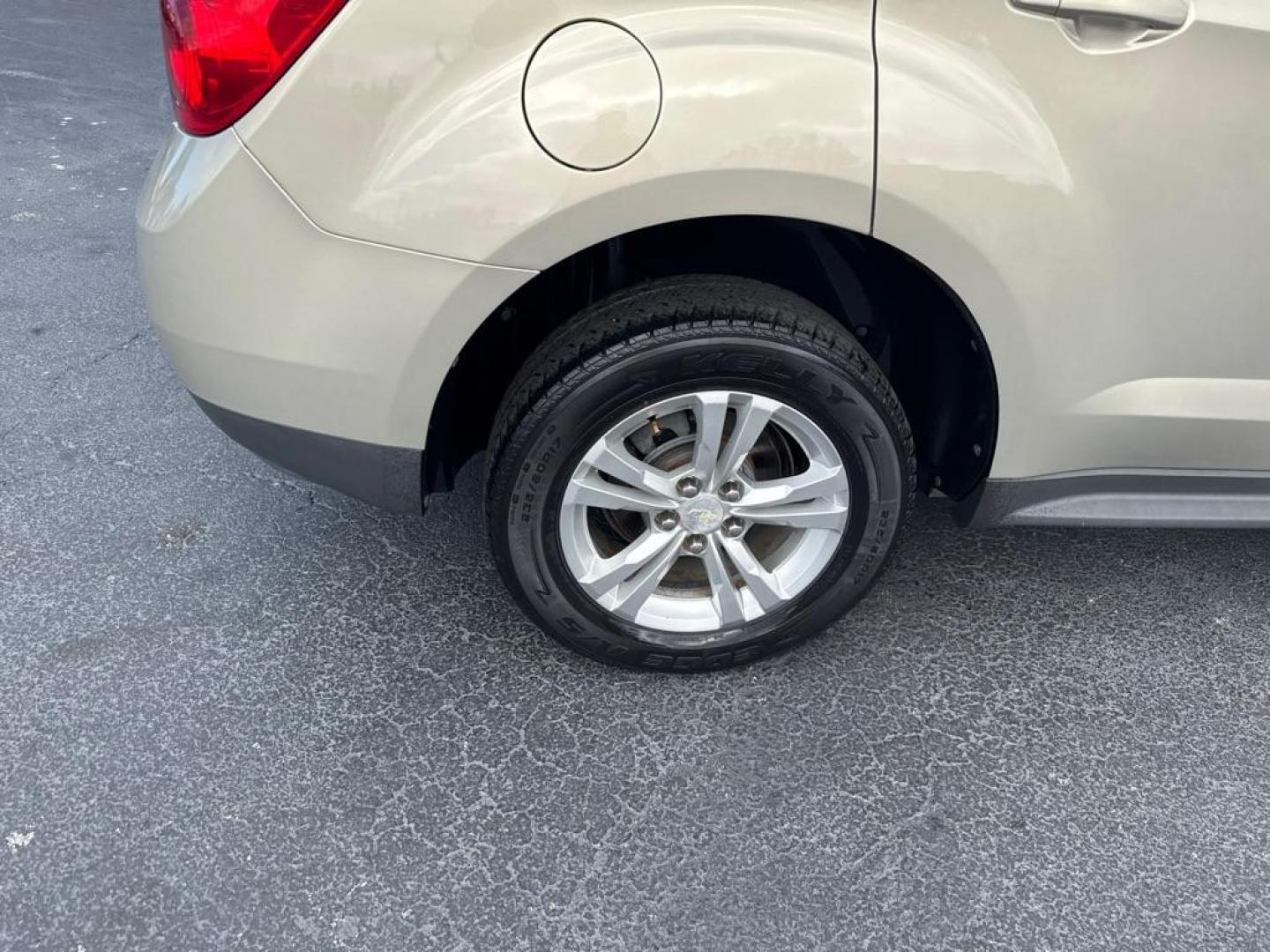 2012 TAN CHEVROLET EQUINOX LS (2GNALBEK2C1) with an 2.4L engine, Automatic transmission, located at 2929 9th St. West, Bradenton, 34205, (941) 242-2810, 27.473591, -82.570679 - Thanks for inquring into DriveNation USA! All vehicles listed can be viewed at www.drivenationusa.com for vehicle history reports and additonal info. We cannot quote any terms such as down payments or monthly payments without an application. You can apply directly at www.drivenationusa.com or by con - Photo#9