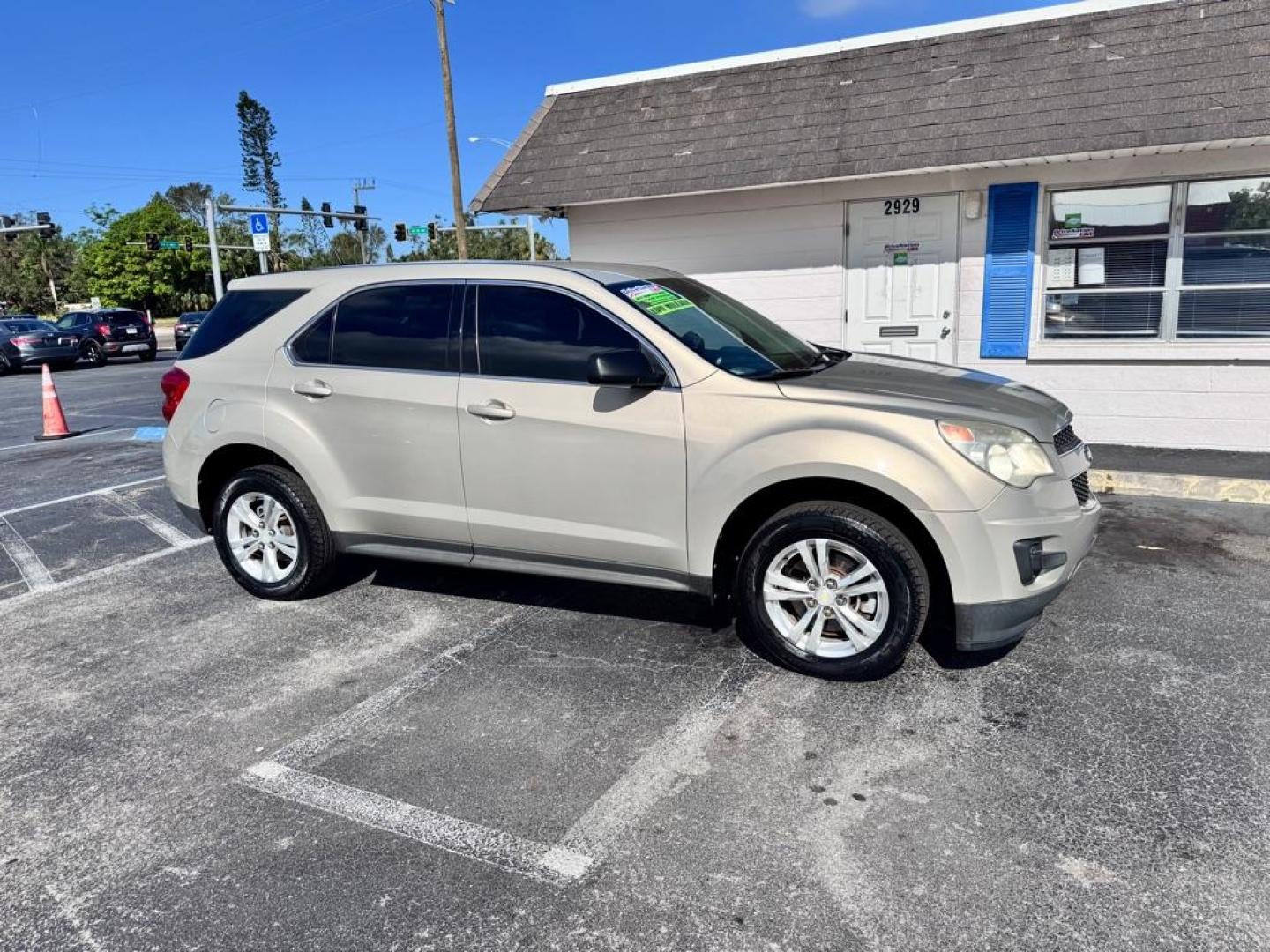 2012 TAN CHEVROLET EQUINOX LS (2GNALBEK2C1) with an 2.4L engine, Automatic transmission, located at 2929 9th St. West, Bradenton, 34205, (941) 242-2810, 27.473591, -82.570679 - Thanks for inquring into DriveNation USA! All vehicles listed can be viewed at www.drivenationusa.com for vehicle history reports and additonal info. We cannot quote any terms such as down payments or monthly payments without an application. You can apply directly at www.drivenationusa.com or by con - Photo#16