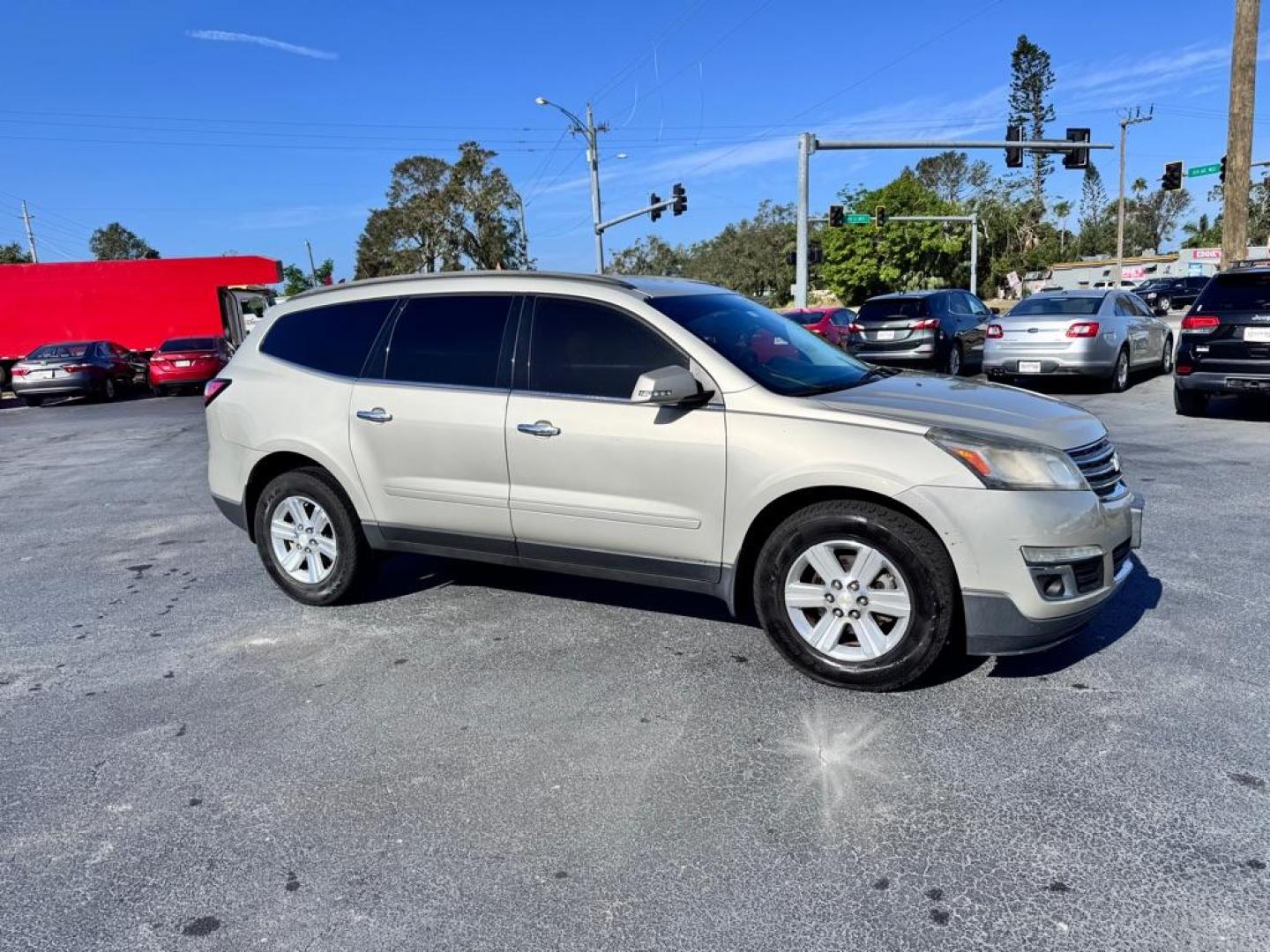 2014 SILVER CHEVROLET TRAVERSE LT (1GNKRGKD9EJ) with an 3.6L engine, Automatic transmission, located at 2929 9th St. West, Bradenton, 34205, (941) 242-2810, 27.473591, -82.570679 - Photo#0