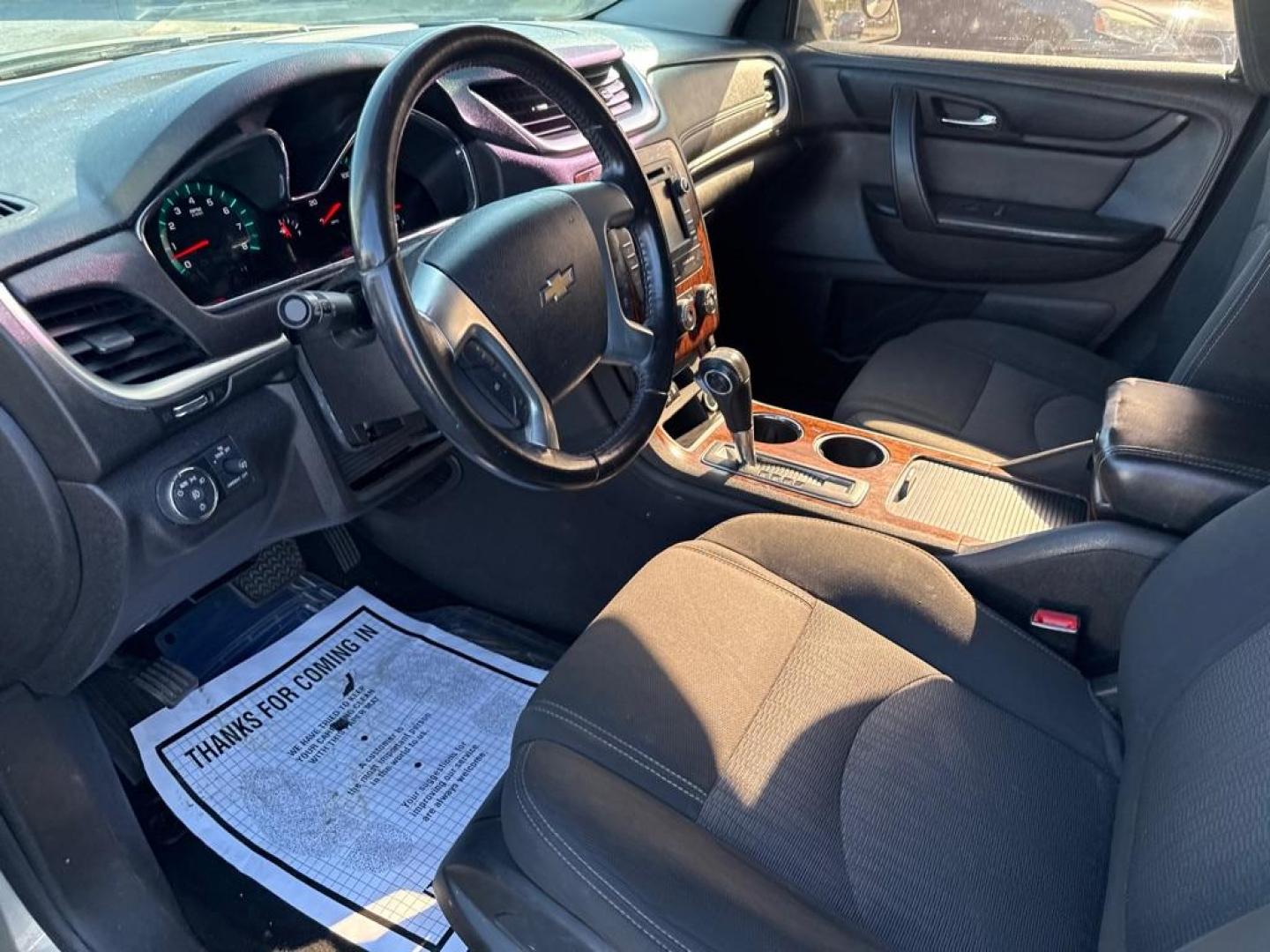 2014 SILVER CHEVROLET TRAVERSE LT (1GNKRGKD9EJ) with an 3.6L engine, Automatic transmission, located at 2929 9th St. West, Bradenton, 34205, (941) 242-2810, 27.473591, -82.570679 - Photo#8