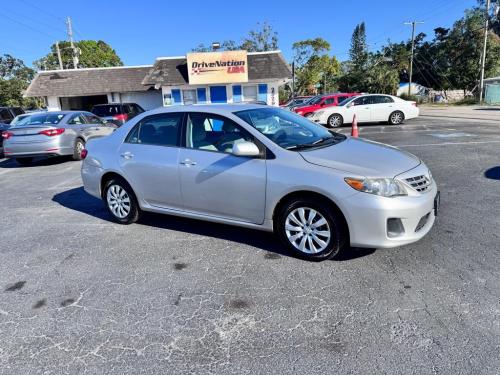 2013 TOYOTA COROLLA SE