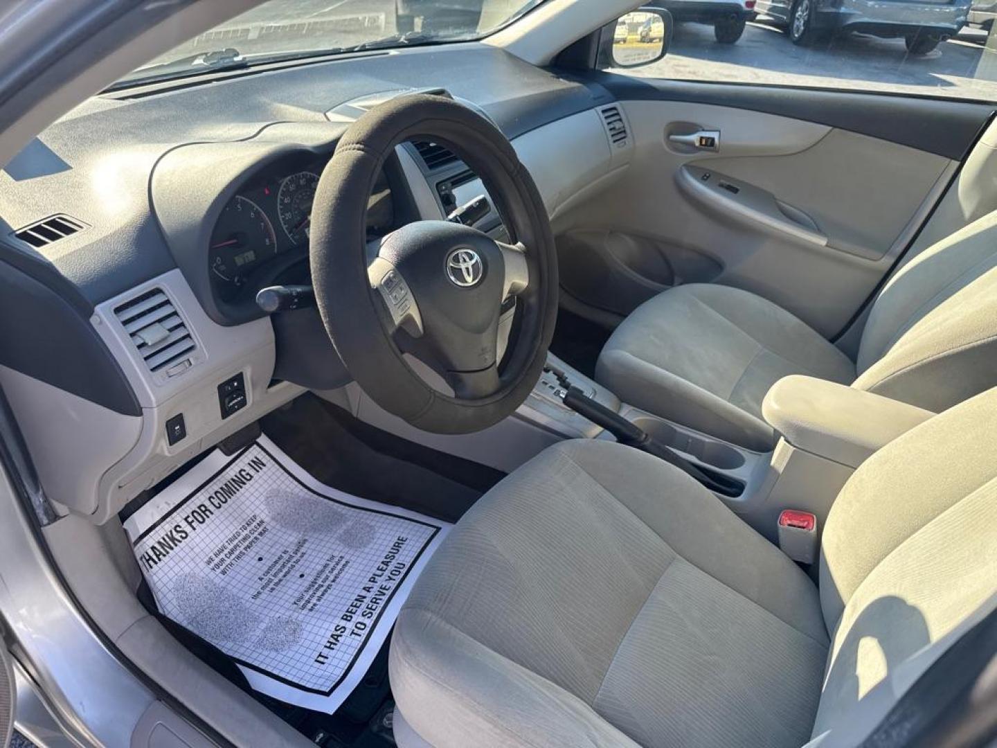 2013 SILVER TOYOTA COROLLA SE (2T1BU4EE3DC) with an 1.8L engine, Automatic transmission, located at 2929 9th St. West, Bradenton, 34205, (941) 242-2810, 27.473591, -82.570679 - Thanks for inquring into DriveNation USA! All vehicles listed can be viewed at www.drivenationusa.com for vehicle history reports and additonal info. We cannot quote any terms such as down payments or monthly payments without an application. You can apply directly at www.drivenationusa.com or by con - Photo#9