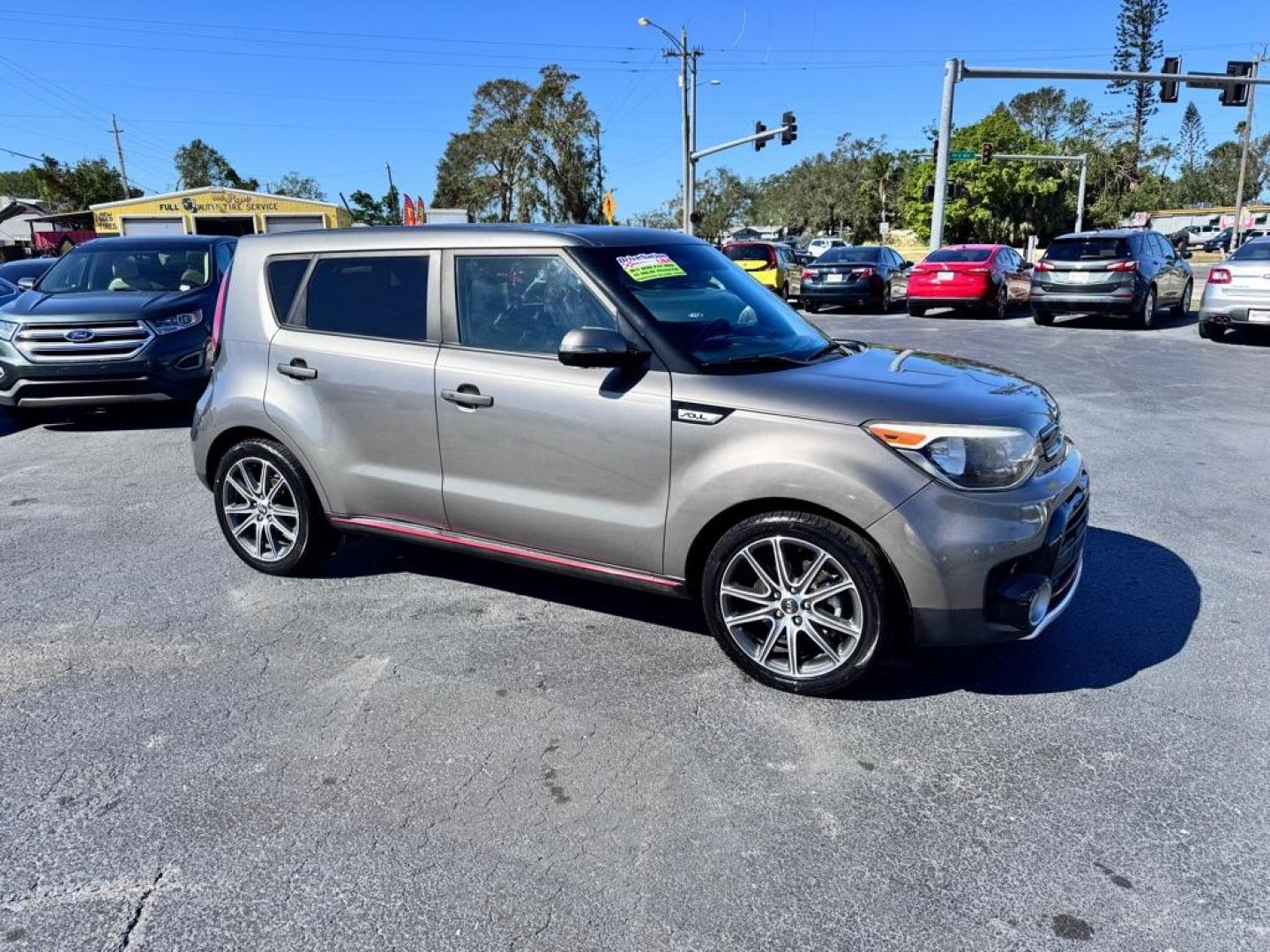 2017 GRAY KIA SOUL ! (KNDJX3AA2H7) with an 1.6L engine, Automatic transmission, located at 2929 9th St. West, Bradenton, 34205, (941) 242-2810, 27.473591, -82.570679 - Thanks for inquring into DriveNation USA! All vehicles listed can be viewed at www.drivenationusa.com for vehicle history reports and additonal info. We cannot quote any terms such as down payments or monthly payments without an application. You can apply directly at www.drivenationusa.com or by con - Photo#0