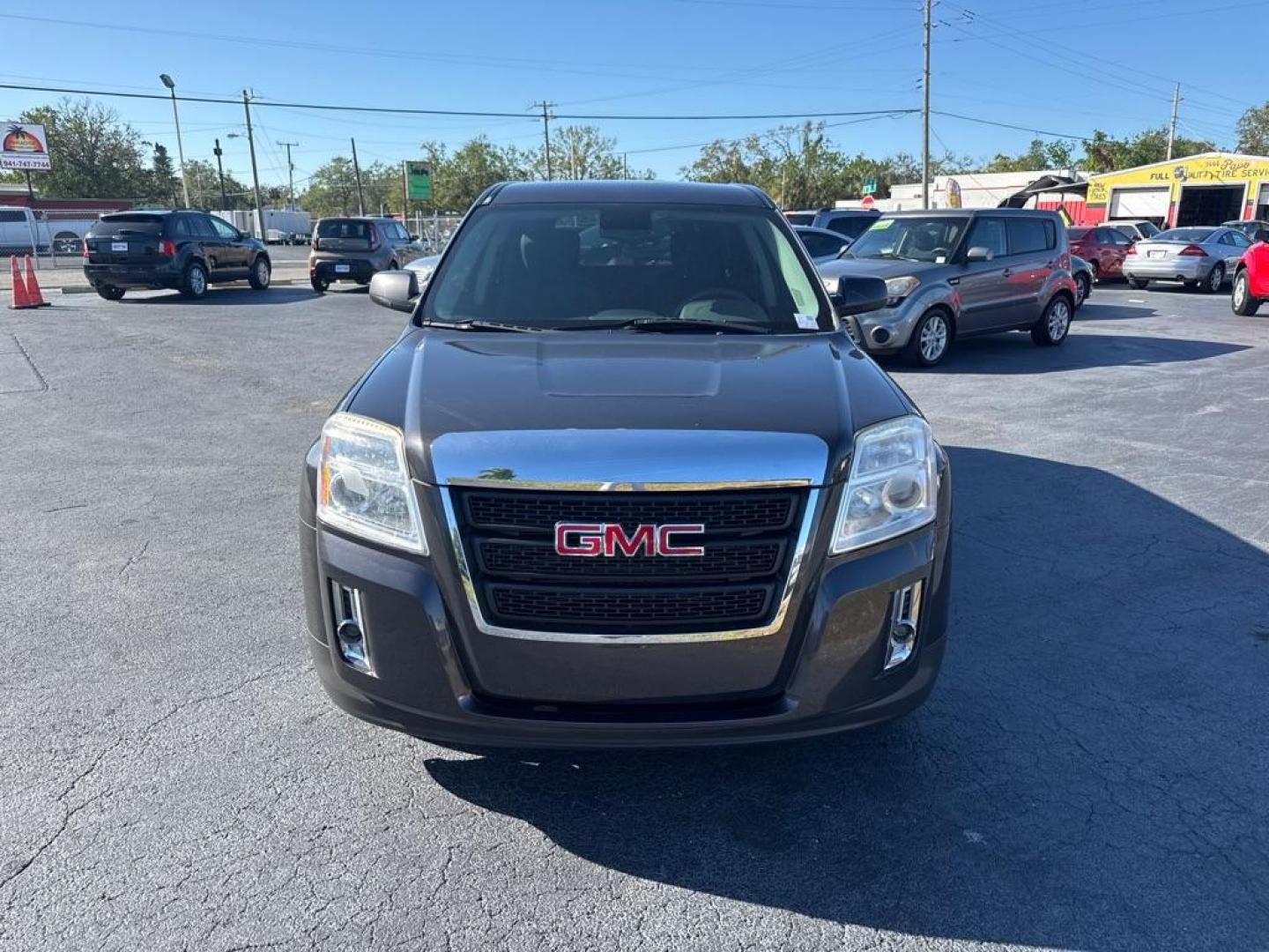 2014 GRAY GMC TERRAIN SLE (2GKFLVEK2E6) with an 2.4L engine, Automatic transmission, located at 2929 9th St. West, Bradenton, 34205, (941) 242-2810, 27.473591, -82.570679 - Thanks for inquring into DriveNation USA! All vehicles listed can be viewed at www.drivenationusa.com for vehicle history reports and additonal info. We cannot quote any terms such as down payments or monthly payments without an application. You can apply directly at www.drivenationusa.com or by con - Photo#1