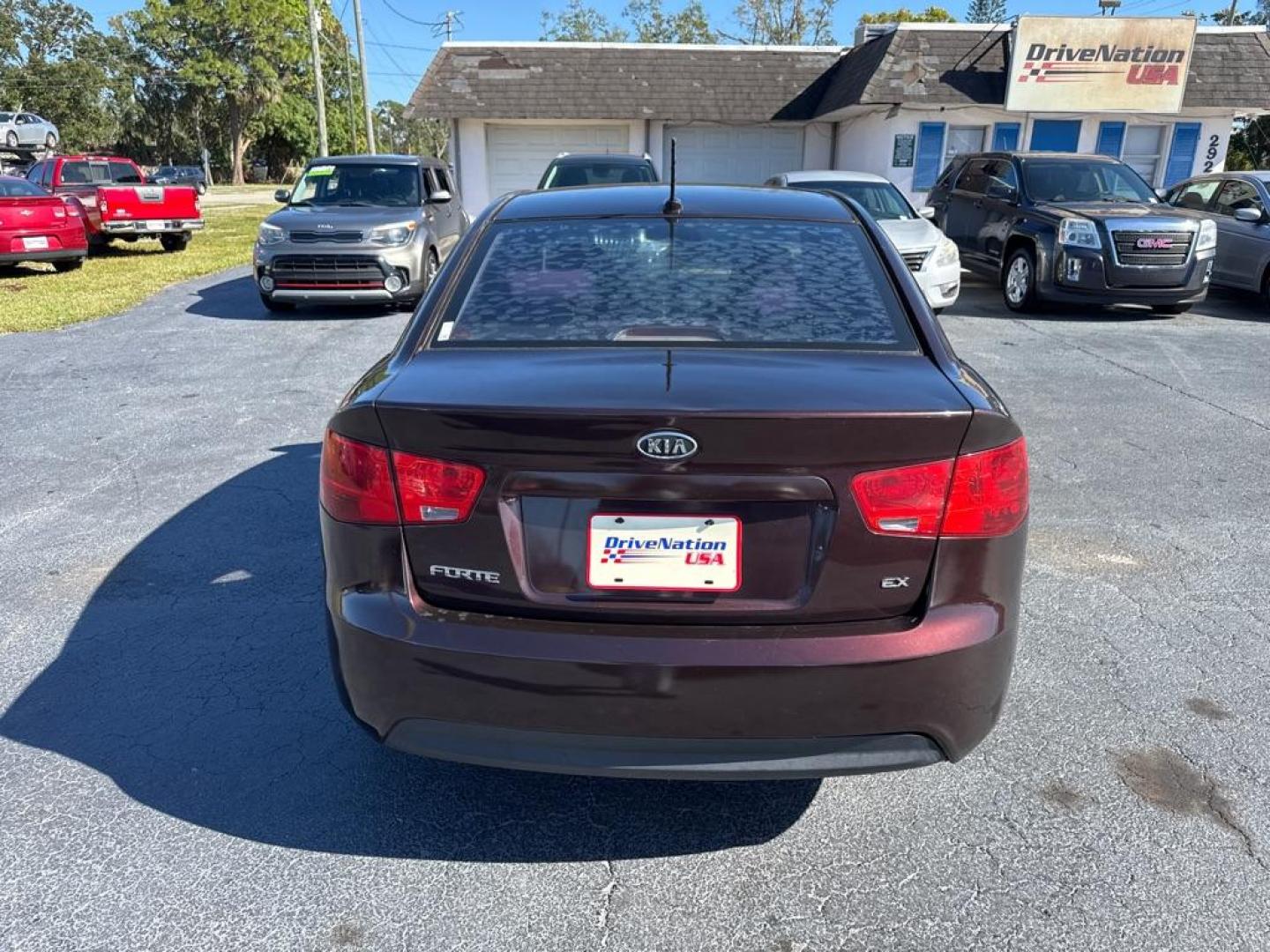 2010 PURPLE KIA FORTE EX (KNAFU4A28A5) with an 2.0L engine, Automatic transmission, located at 2929 9th St. West, Bradenton, 34205, (941) 242-2810, 27.473591, -82.570679 - Thanks for inquring into DriveNation USA! All vehicles listed can be viewed at www.drivenationusa.com for vehicle history reports and additonal info. We cannot quote any terms such as down payments or monthly payments without an application. You can apply directly at www.drivenationusa.com or by con - Photo#6