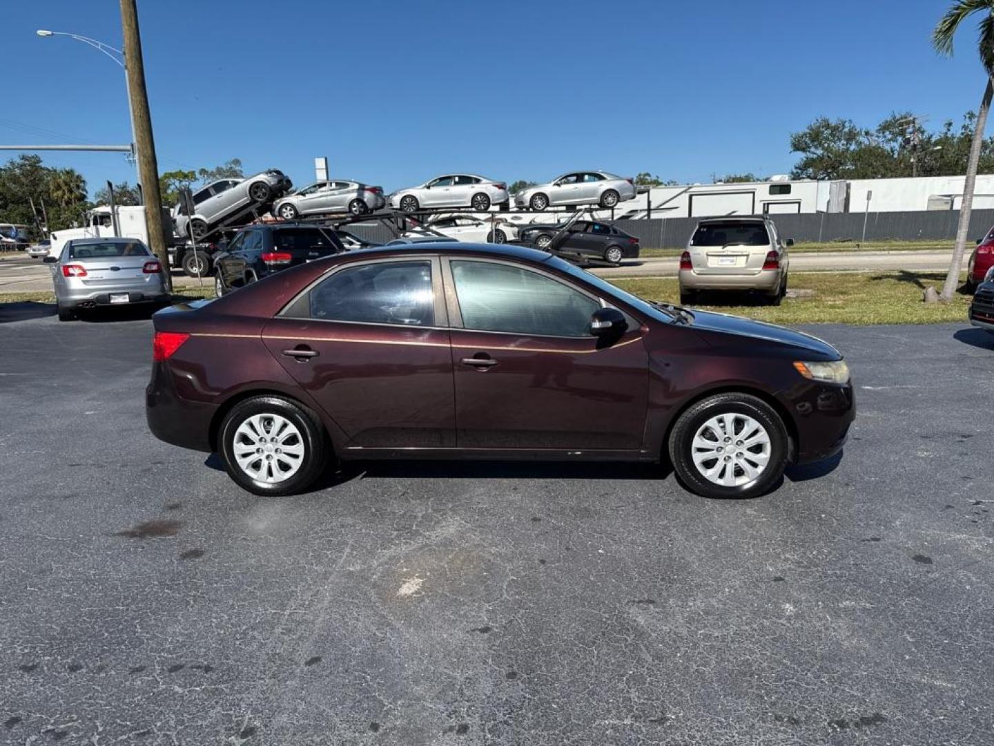 2010 PURPLE KIA FORTE EX (KNAFU4A28A5) with an 2.0L engine, Automatic transmission, located at 2929 9th St. West, Bradenton, 34205, (941) 242-2810, 27.473591, -82.570679 - Thanks for inquring into DriveNation USA! All vehicles listed can be viewed at www.drivenationusa.com for vehicle history reports and additonal info. We cannot quote any terms such as down payments or monthly payments without an application. You can apply directly at www.drivenationusa.com or by con - Photo#8