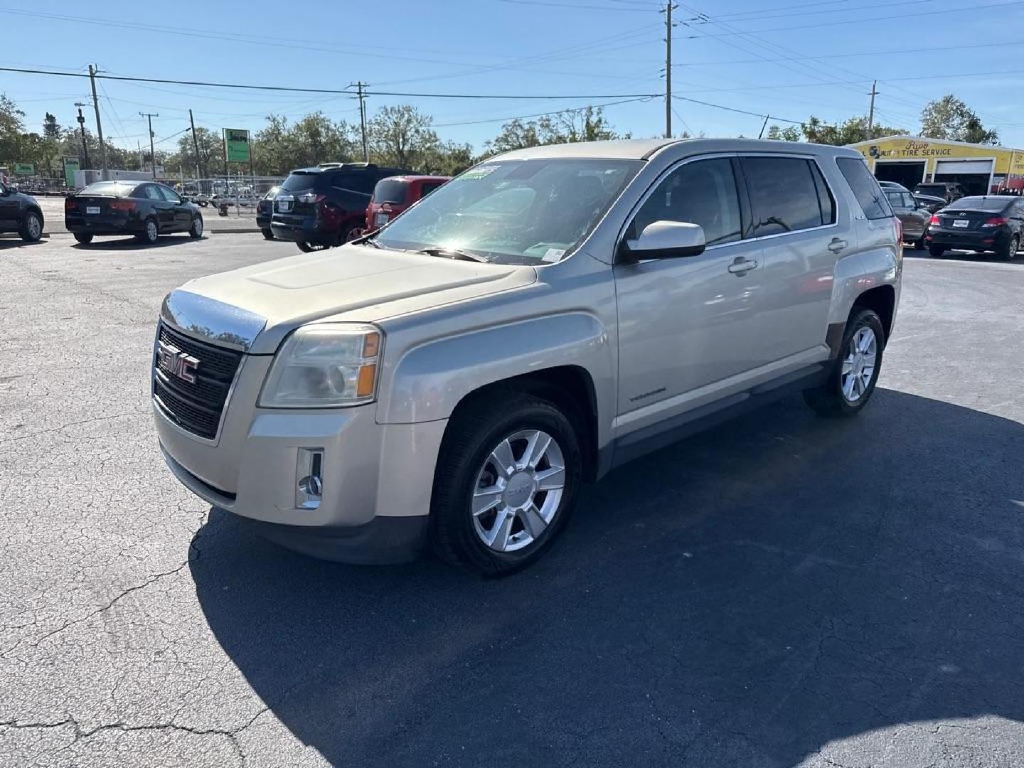 2013 TAN GMC TERRAIN SLE (2GKALMEKXD6) with an 2.4L engine, Automatic transmission, located at 2929 9th St. West, Bradenton, 34205, (941) 242-2810, 27.473591, -82.570679 - Thanks for inquring into DriveNation USA! All vehicles listed can be viewed at www.drivenationusa.com for vehicle history reports and additonal info. We cannot quote any terms such as down payments or monthly payments without an application. You can apply directly at www.drivenationusa.com or by con - Photo#4