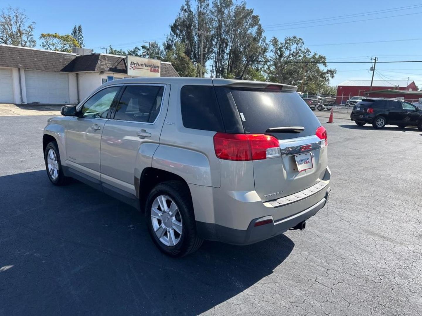 2013 TAN GMC TERRAIN SLE (2GKALMEKXD6) with an 2.4L engine, Automatic transmission, located at 2929 9th St. West, Bradenton, 34205, (941) 242-2810, 27.473591, -82.570679 - Thanks for inquring into DriveNation USA! All vehicles listed can be viewed at www.drivenationusa.com for vehicle history reports and additonal info. We cannot quote any terms such as down payments or monthly payments without an application. You can apply directly at www.drivenationusa.com or by con - Photo#6