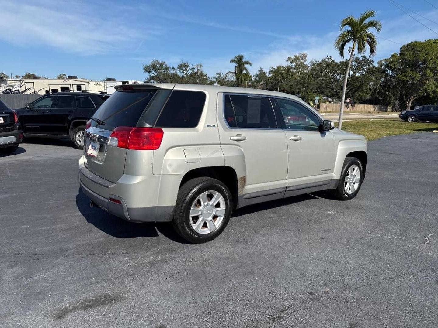 2013 TAN GMC TERRAIN SLE (2GKALMEKXD6) with an 2.4L engine, Automatic transmission, located at 2929 9th St. West, Bradenton, 34205, (941) 242-2810, 27.473591, -82.570679 - Thanks for inquring into DriveNation USA! All vehicles listed can be viewed at www.drivenationusa.com for vehicle history reports and additonal info. We cannot quote any terms such as down payments or monthly payments without an application. You can apply directly at www.drivenationusa.com or by con - Photo#8