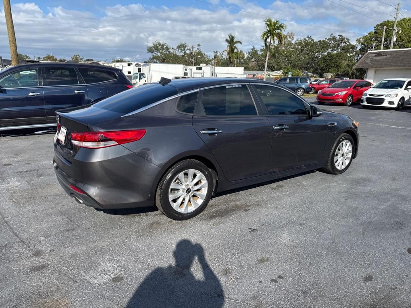 2017 GRAY KIA OPTIMA LX (5XXGT4L3XHG) with an 2.4L engine, Automatic transmission, located at 2929 9th St. West, Bradenton, 34205, (941) 242-2810, 27.473591, -82.570679 - Thanks for inquring into DriveNation USA! All vehicles listed can be viewed at www.drivenationusa.com for vehicle history reports and additonal info. We cannot quote any terms such as down payments or monthly payments without an application. You can apply directly at www.drivenationusa.com or by con - Photo#6