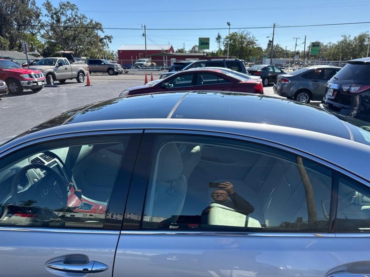 2007 SILVER LEXUS ES 350 (JTHBJ46G272) with an 3.5L engine, Automatic transmission, located at 2929 9th St. West, Bradenton, 34205, (941) 242-2810, 27.473591, -82.570679 - Photo#10