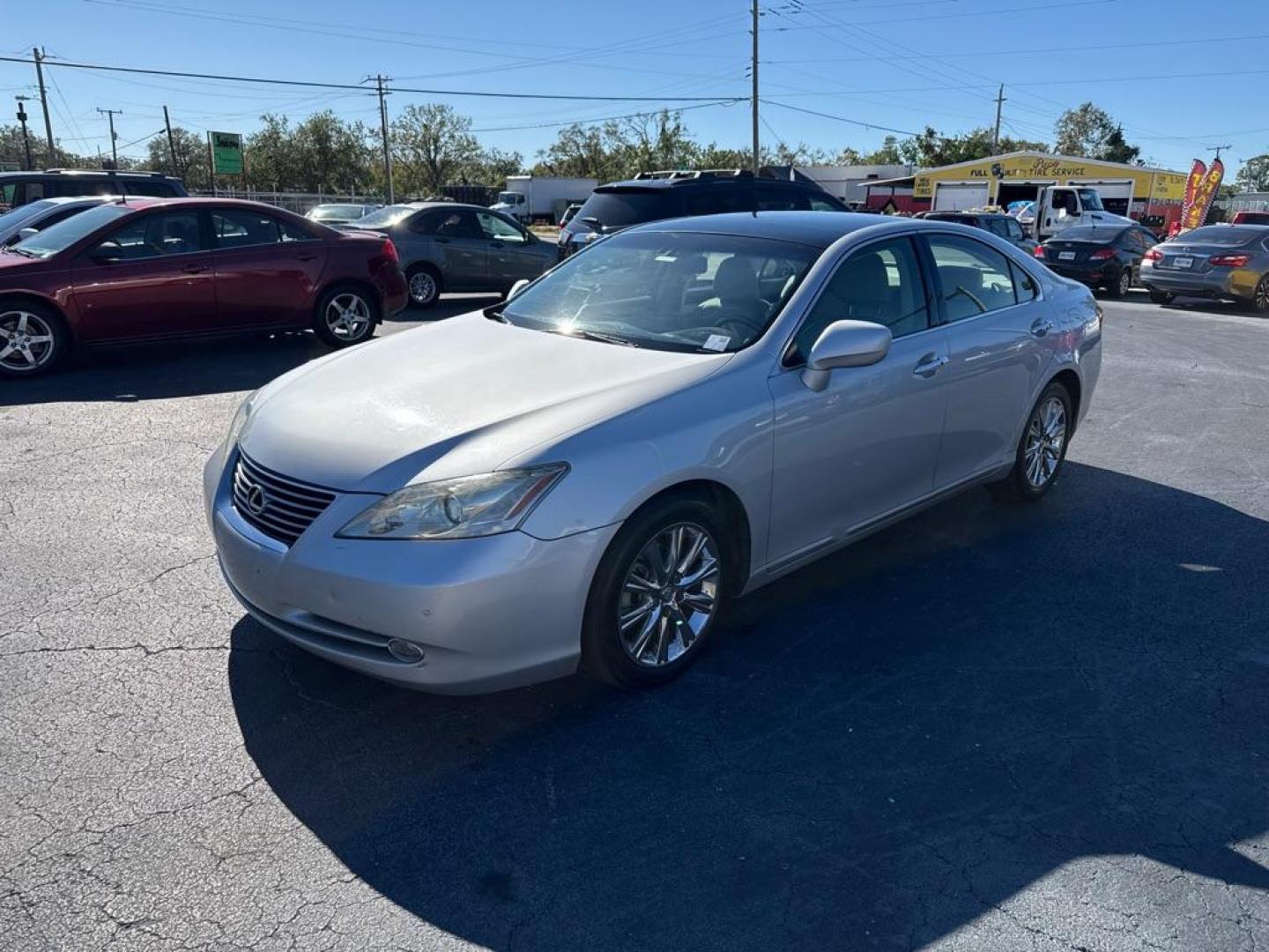 2007 SILVER LEXUS ES 350 (JTHBJ46G272) with an 3.5L engine, Automatic transmission, located at 2929 9th St. West, Bradenton, 34205, (941) 242-2810, 27.473591, -82.570679 - Photo#4