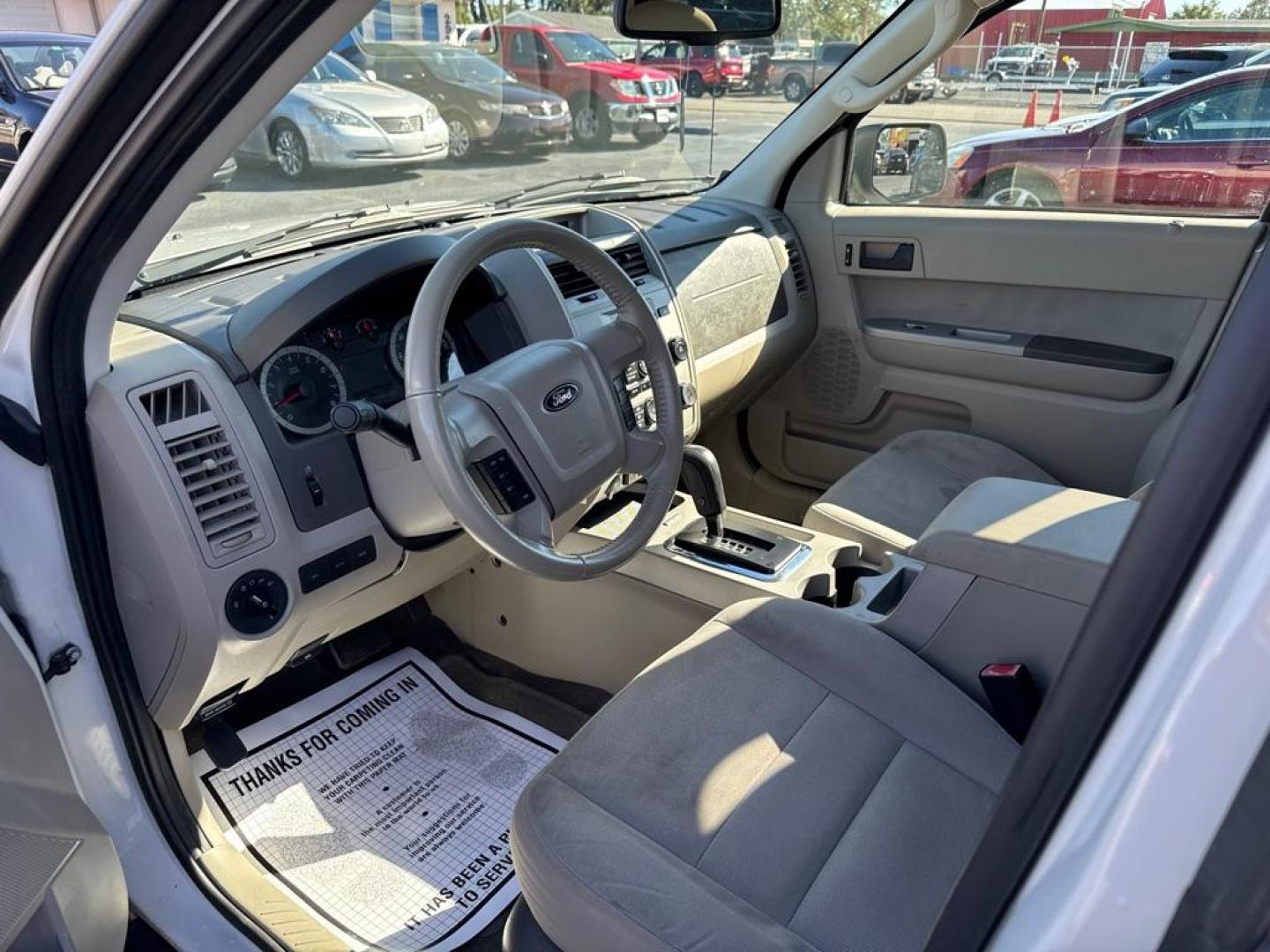 2011 WHITE FORD ESCAPE XLT (1FMCU0D74BK) with an 2.5L engine, Automatic transmission, located at 2929 9th St. West, Bradenton, 34205, (941) 242-2810, 27.473591, -82.570679 - Thanks for inquring into DriveNation USA! All vehicles listed can be viewed at www.drivenationusa.com for vehicle history reports and additonal info. We cannot quote any terms such as down payments or monthly payments without an application. You can apply directly at www.drivenationusa.com or by con - Photo#10