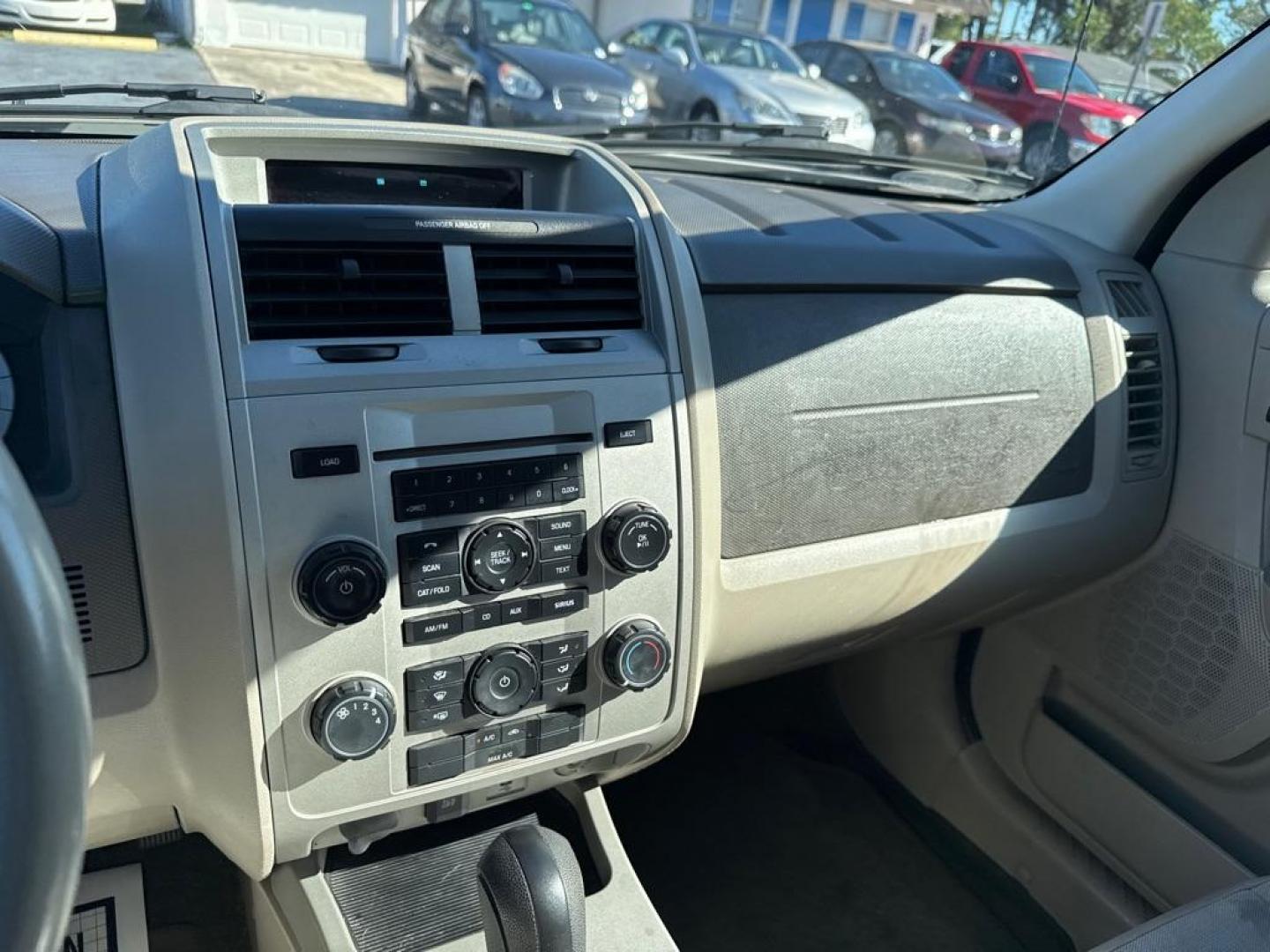 2011 WHITE FORD ESCAPE XLT (1FMCU0D74BK) with an 2.5L engine, Automatic transmission, located at 2929 9th St. West, Bradenton, 34205, (941) 242-2810, 27.473591, -82.570679 - Thanks for inquring into DriveNation USA! All vehicles listed can be viewed at www.drivenationusa.com for vehicle history reports and additonal info. We cannot quote any terms such as down payments or monthly payments without an application. You can apply directly at www.drivenationusa.com or by con - Photo#12