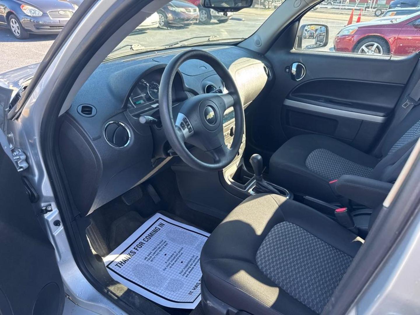 2010 GRAY CHEVROLET HHR LS (3GNBAADB0AS) with an 2.2L engine, Automatic transmission, located at 2929 9th St. West, Bradenton, 34205, (941) 242-2810, 27.473591, -82.570679 - Thanks for inquring into DriveNation USA! All vehicles listed can be viewed at www.drivenationusa.com for vehicle history reports and additonal info. We cannot quote any terms such as down payments or monthly payments without an application. You can apply directly at www.drivenationusa.com or by con - Photo#10