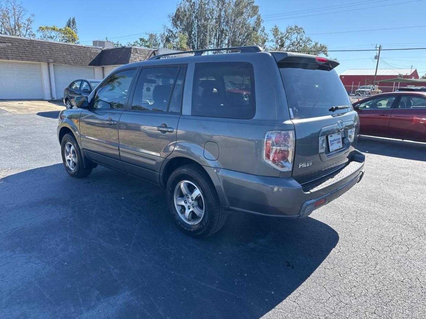 2008 TAN HONDA PILOT EXL (5FNYF28758B) with an 3.5L engine, Automatic transmission, located at 2929 9th St. West, Bradenton, 34205, (941) 242-2810, 27.473591, -82.570679 - Thanks for inquring into DriveNation USA! All vehicles listed can be viewed at www.drivenationusa.com for vehicle history reports and additonal info. We cannot quote any terms such as down payments or monthly payments without an application. You can apply directly at www.drivenationusa.com or by con - Photo#4