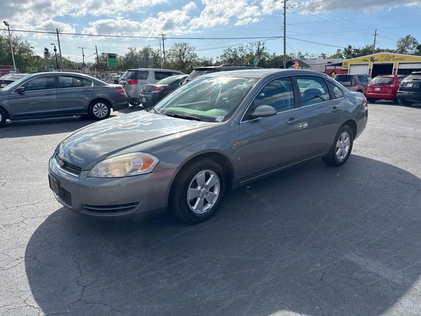 2008 GRAY CHEVROLET IMPALA LT (2G1WT55K781) with an 3.5L engine, Automatic transmission, located at 2929 9th St. West, Bradenton, 34205, (941) 242-2810, 27.473591, -82.570679 - Thanks for inquring into DriveNation USA! All vehicles listed can be viewed at www.drivenationusa.com for vehicle history reports and additonal info. We cannot quote any terms such as down payments or monthly payments without an application. You can apply directly at www.drivenationusa.com or by con - Photo#3