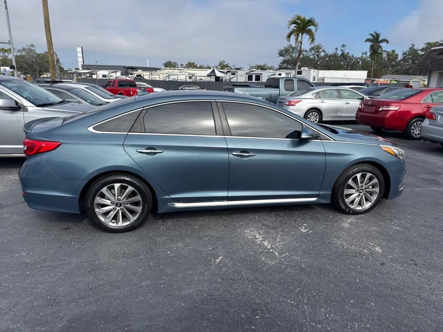 2015 BLUE HYUNDAI SONATA SPORT (5NPE34AF9FH) with an 2.4L engine, Automatic transmission, located at 2929 9th St. West, Bradenton, 34205, (941) 242-2810, 27.473591, -82.570679 - Thanks for inquring into DriveNation USA! All vehicles listed can be viewed at www.drivenationusa.com for vehicle history reports and additonal info. We cannot quote any terms such as down payments or monthly payments without an application. You can apply directly at www.drivenationusa.com or by con - Photo#8