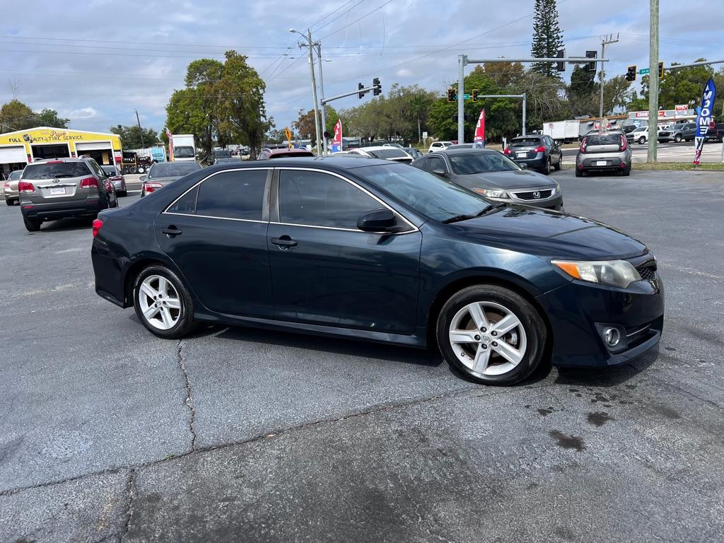 2012 TOYOTA CAMRY SE