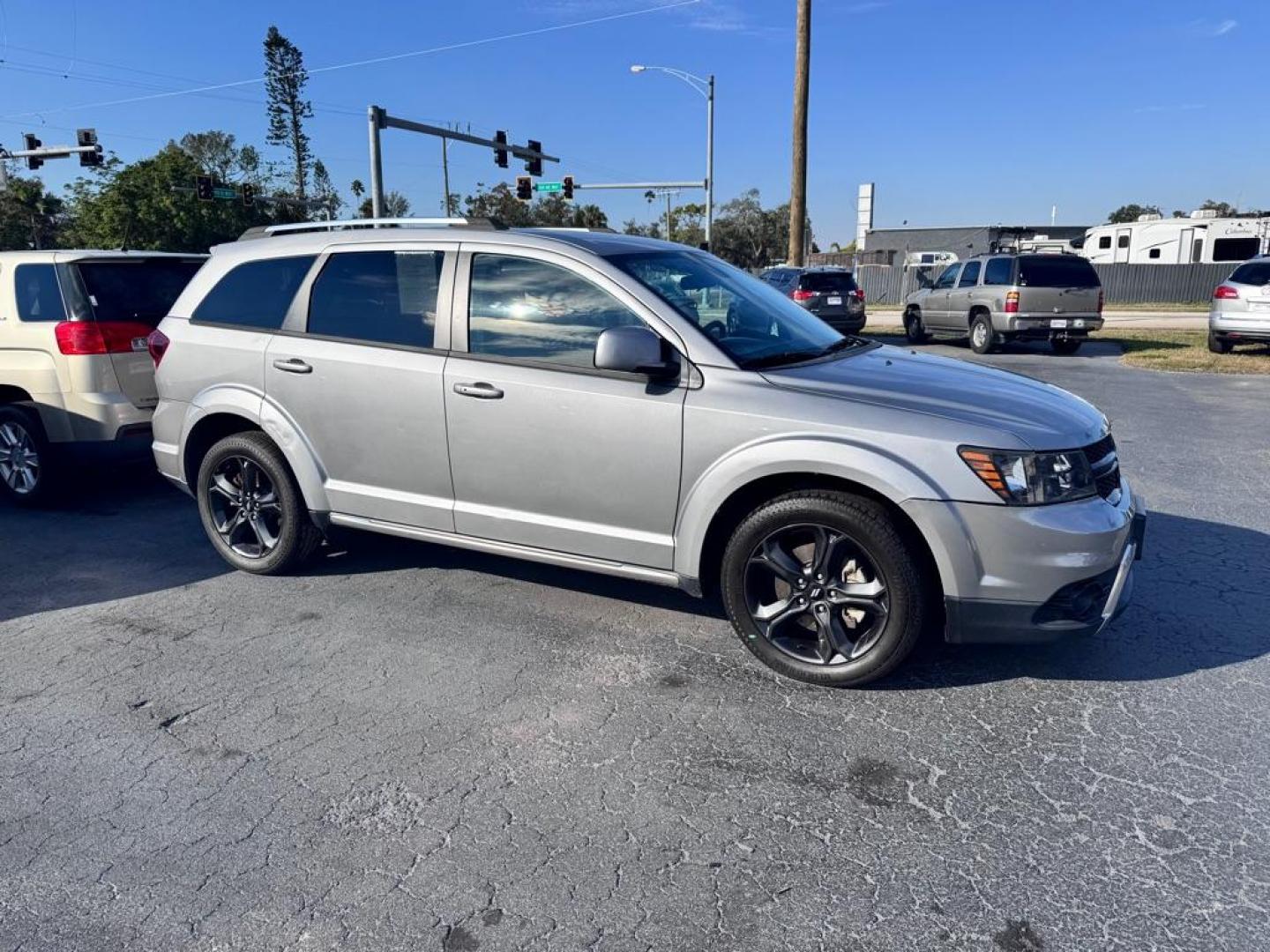 2018 GRAY DODGE JOURNEY CROSSROAD (3C4PDDGG9JT) with an 3.6L engine, Automatic transmission, located at 2929 9th St. West, Bradenton, 34205, (941) 242-2810, 27.473591, -82.570679 - Photo#14