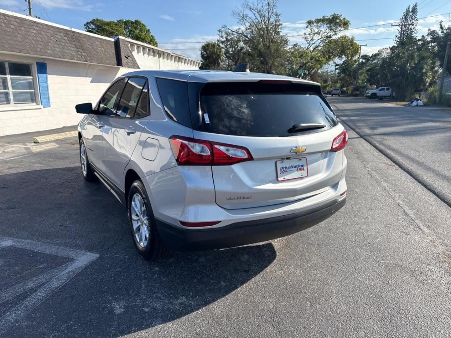 2019 SILVER CHEVROLET EQUINOX LS (2GNAXHEV5K6) with an 1.5L engine, Automatic transmission, located at 2929 9th St. West, Bradenton, 34205, (941) 242-2810, 27.473591, -82.570679 - Photo#5