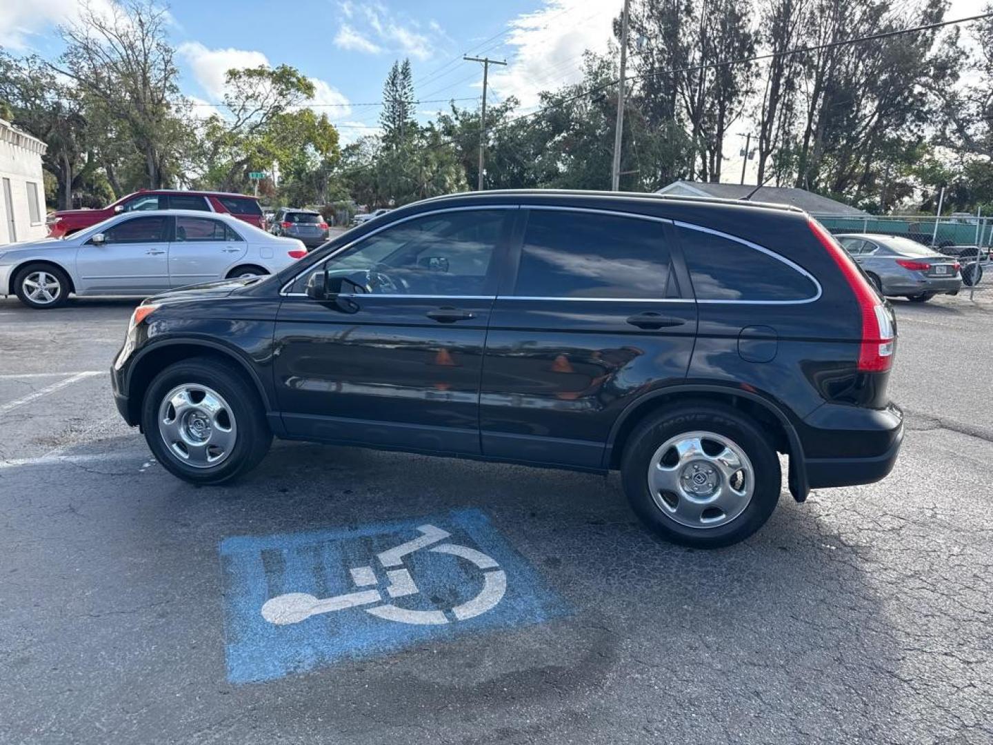 2008 BLACK HONDA CR-V LX (JHLRE38378C) with an 2.4L engine, Automatic transmission, located at 2929 9th St. West, Bradenton, 34205, (941) 242-2810, 27.473591, -82.570679 - Thanks for inquring into DriveNation USA! All vehicles listed can be viewed at www.drivenationusa.com for vehicle history reports and additonal info. We cannot quote any terms such as down payments or monthly payments without an application. You can apply directly at www.drivenationusa.com or by con - Photo#4