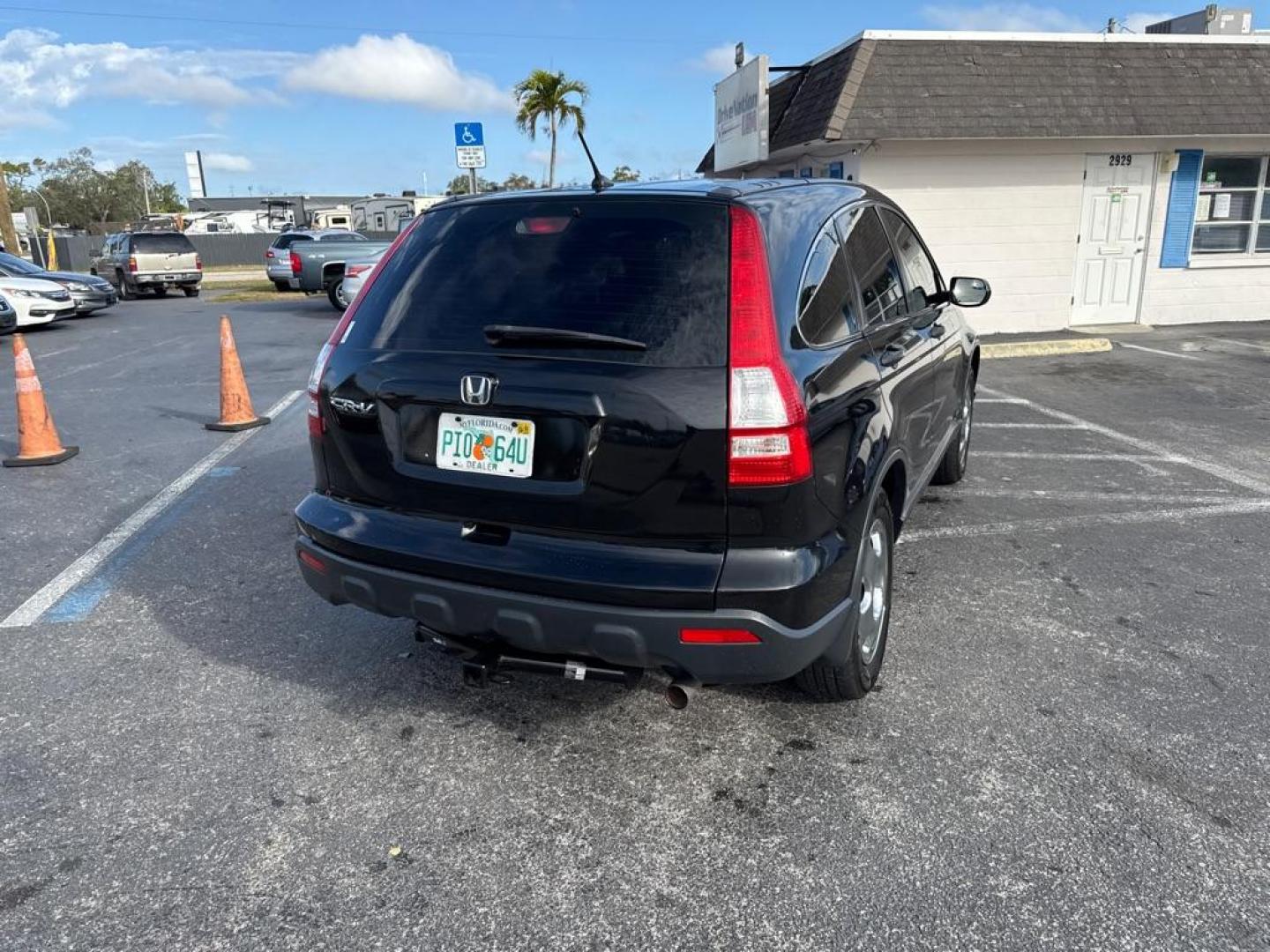 2008 BLACK HONDA CR-V LX (JHLRE38378C) with an 2.4L engine, Automatic transmission, located at 2929 9th St. West, Bradenton, 34205, (941) 242-2810, 27.473591, -82.570679 - Thanks for inquring into DriveNation USA! All vehicles listed can be viewed at www.drivenationusa.com for vehicle history reports and additonal info. We cannot quote any terms such as down payments or monthly payments without an application. You can apply directly at www.drivenationusa.com or by con - Photo#6