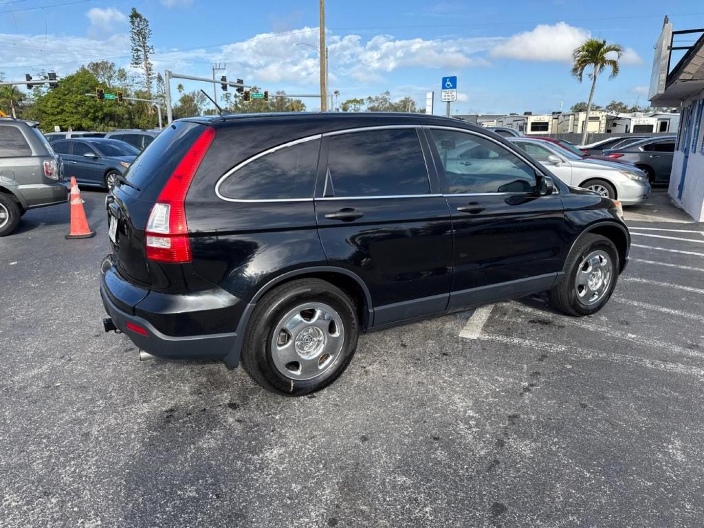 2008 BLACK HONDA CR-V LX (JHLRE38378C) with an 2.4L engine, Automatic transmission, located at 2929 9th St. West, Bradenton, 34205, (941) 242-2810, 27.473591, -82.570679 - Thanks for inquring into DriveNation USA! All vehicles listed can be viewed at www.drivenationusa.com for vehicle history reports and additonal info. We cannot quote any terms such as down payments or monthly payments without an application. You can apply directly at www.drivenationusa.com or by con - Photo#7